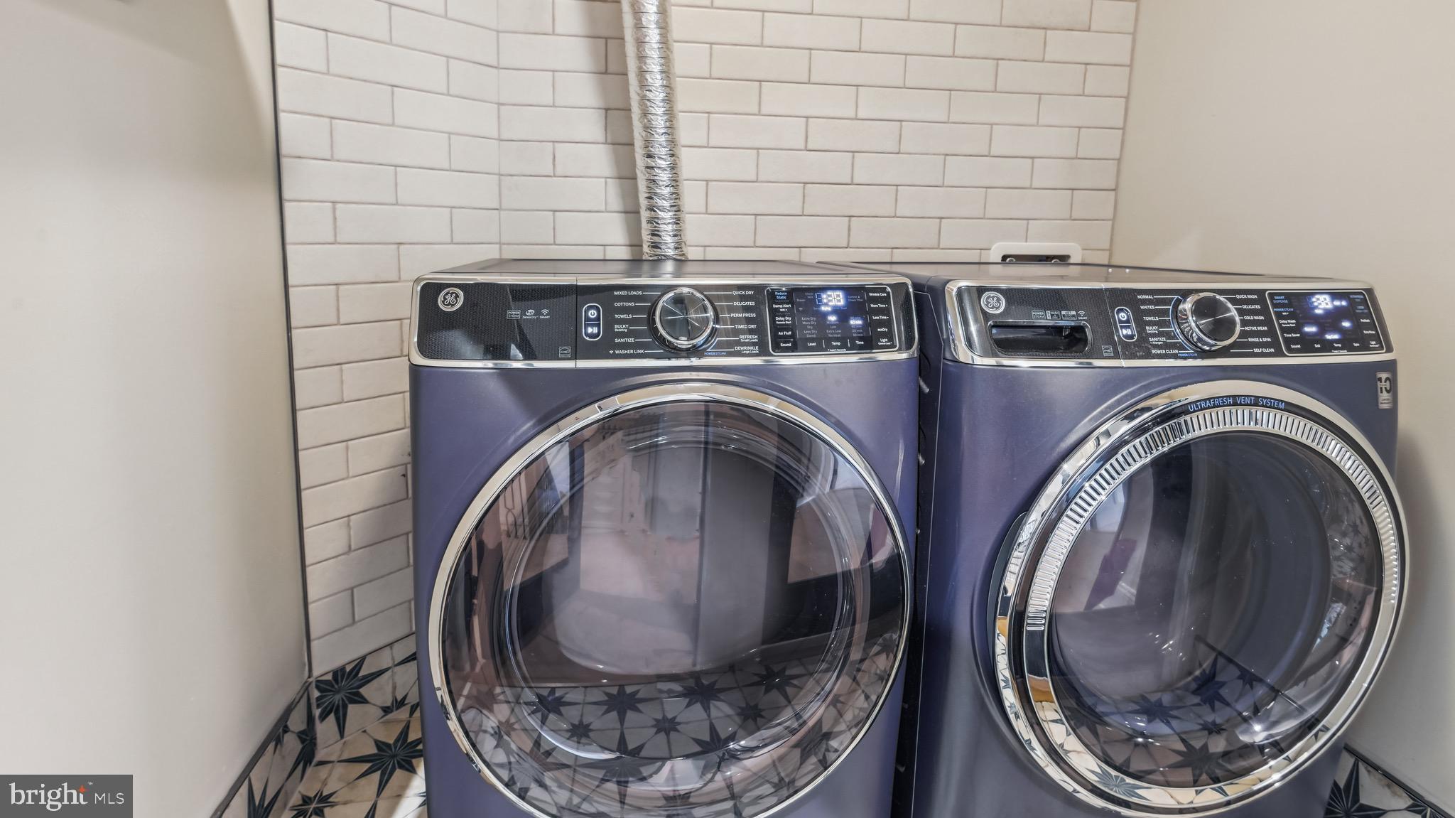 RIVER CREEK - Residential