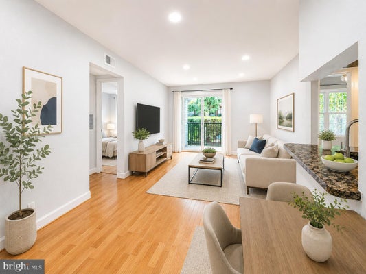 3310 WYNDHAM CIR APT 115, ALEXANDRIA, VA 22302 - Image c314a7dab636b1e732aa87e084e1fa62/3468527022