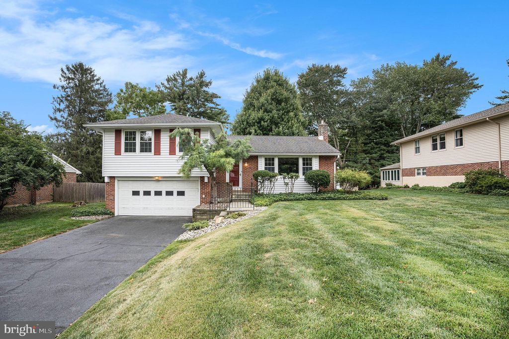 Photo of 117 Gillin Road, AMBLER, PA 19002 (MLS # PAMC2155402)