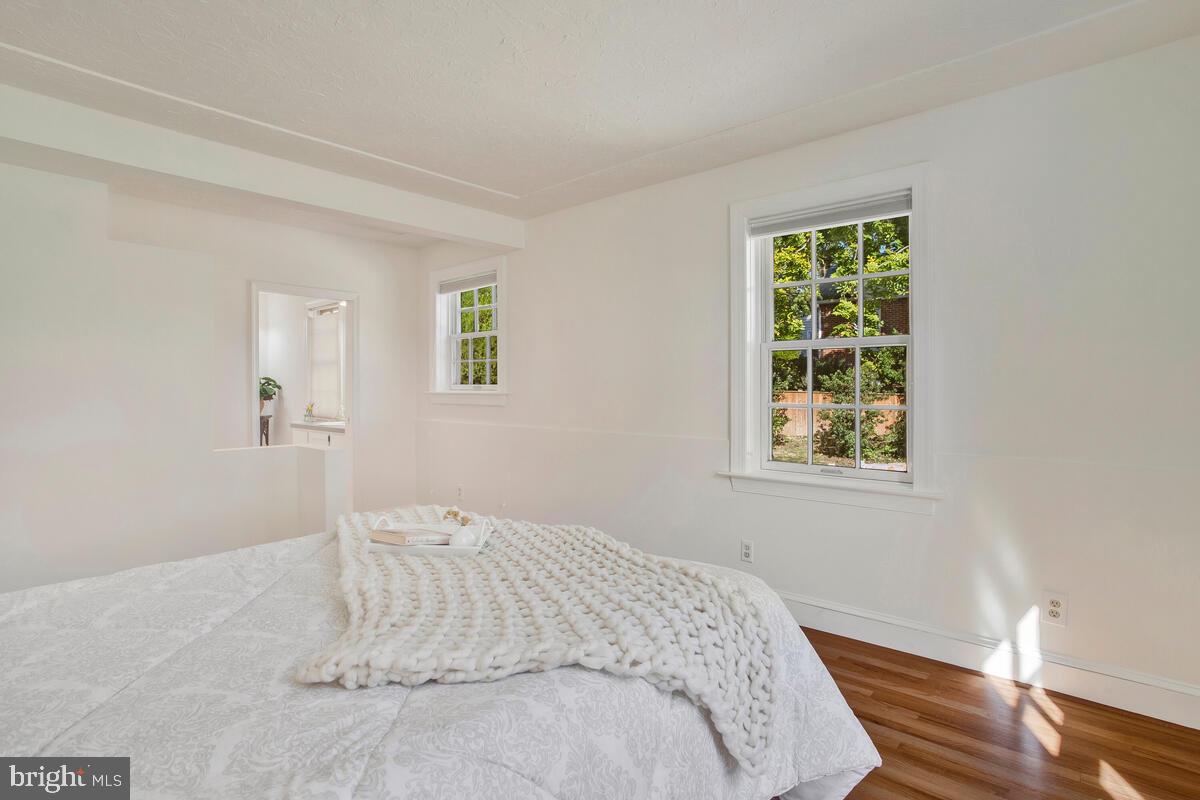 W BENTON SHIPLEY - Residential