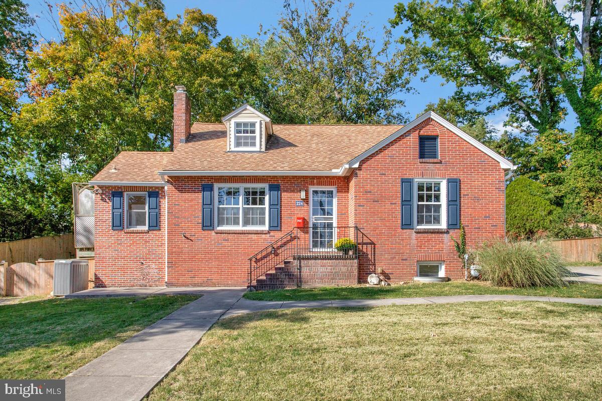 W BENTON SHIPLEY - Residential