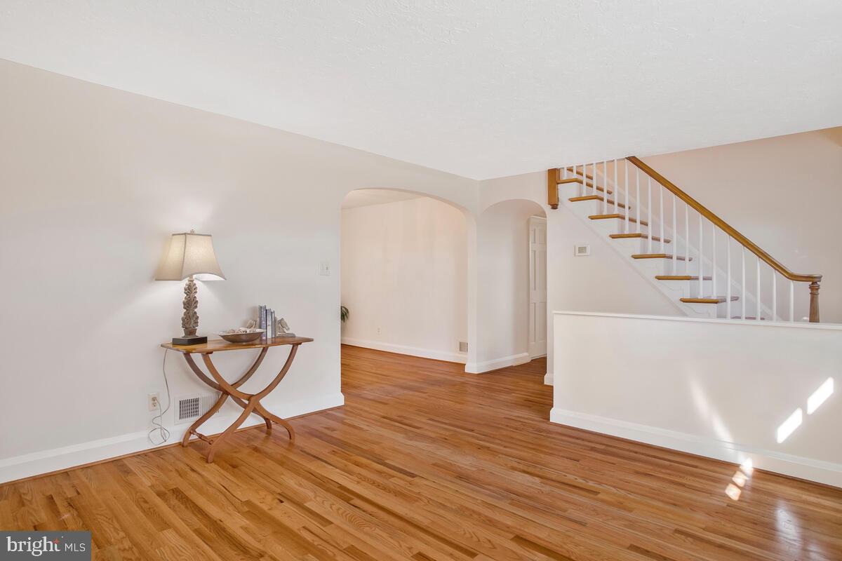 W BENTON SHIPLEY - Residential