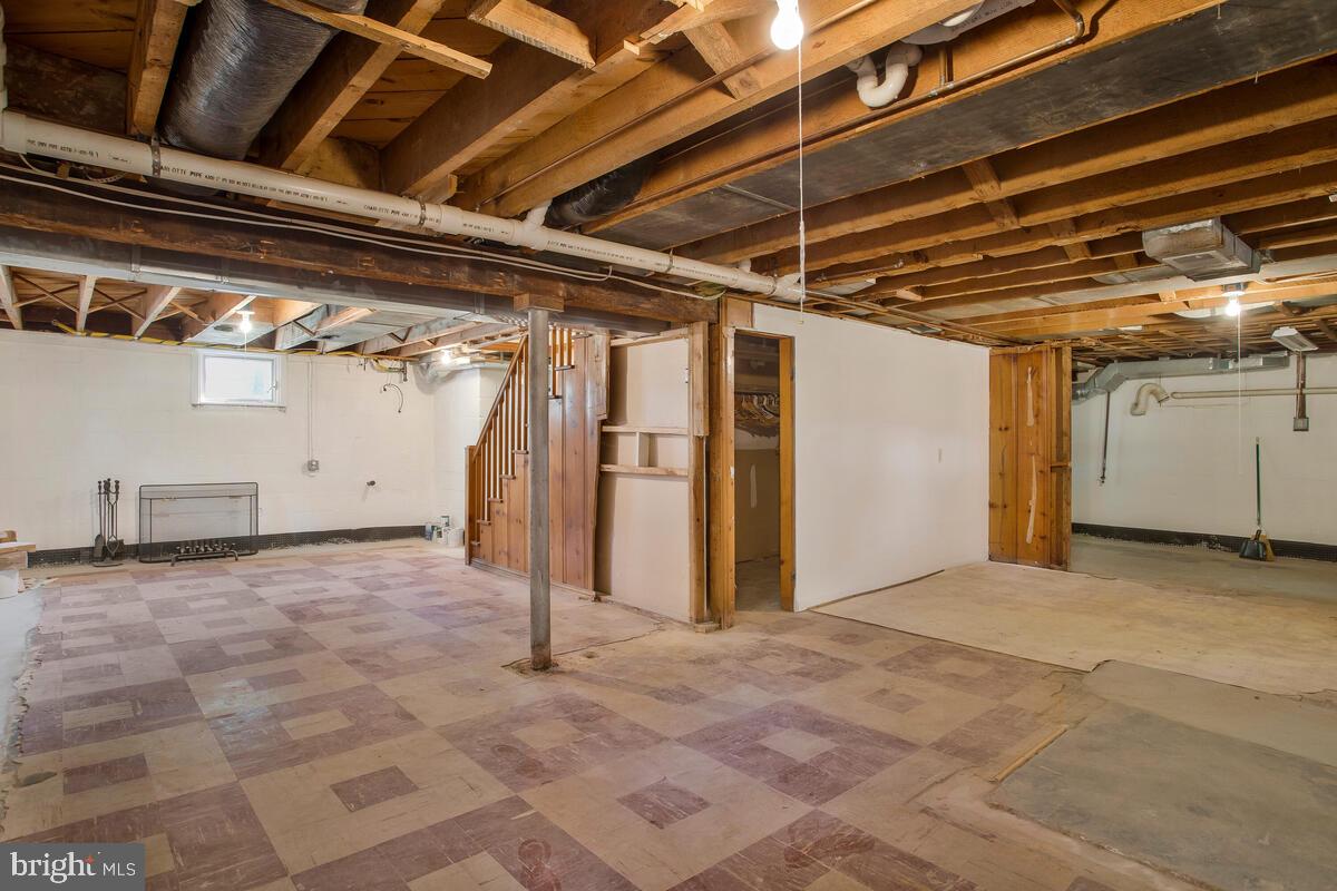 W BENTON SHIPLEY - Residential