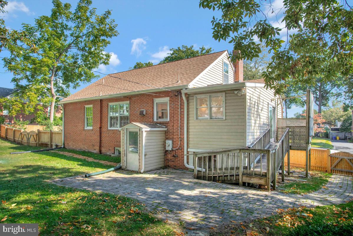 W BENTON SHIPLEY - Residential