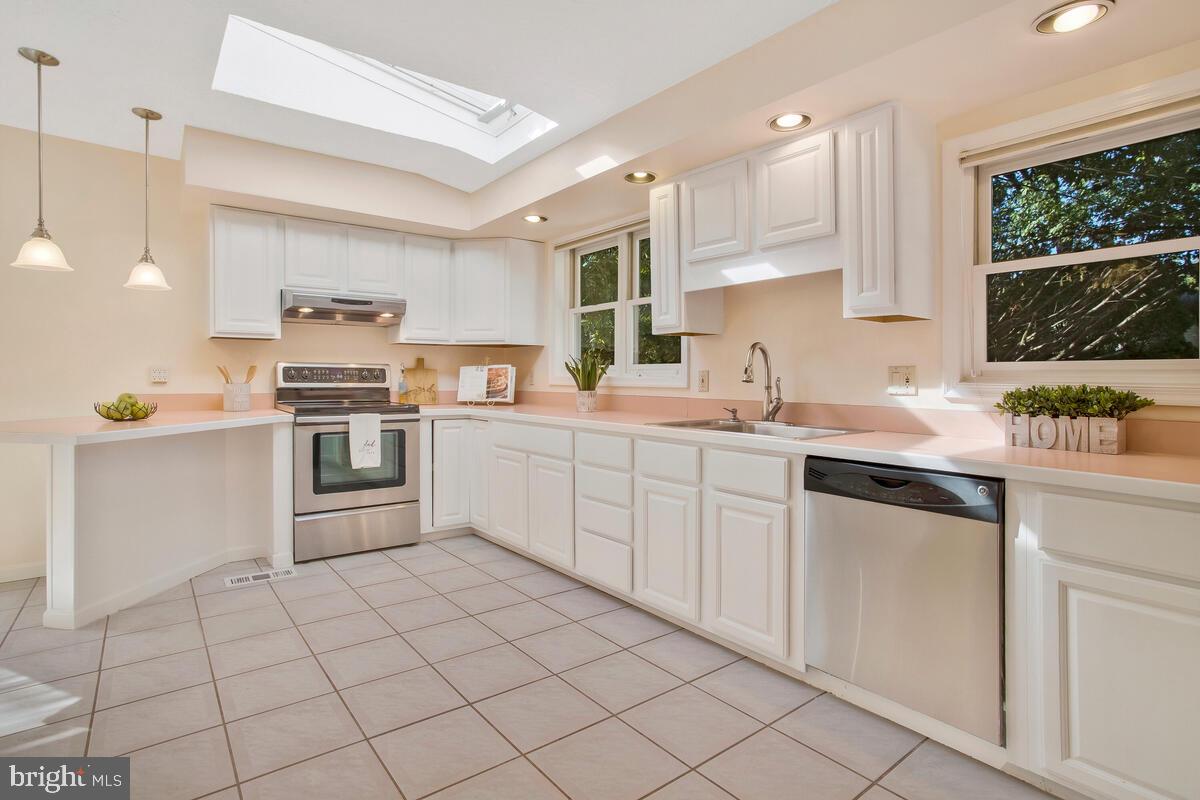 W BENTON SHIPLEY - Residential