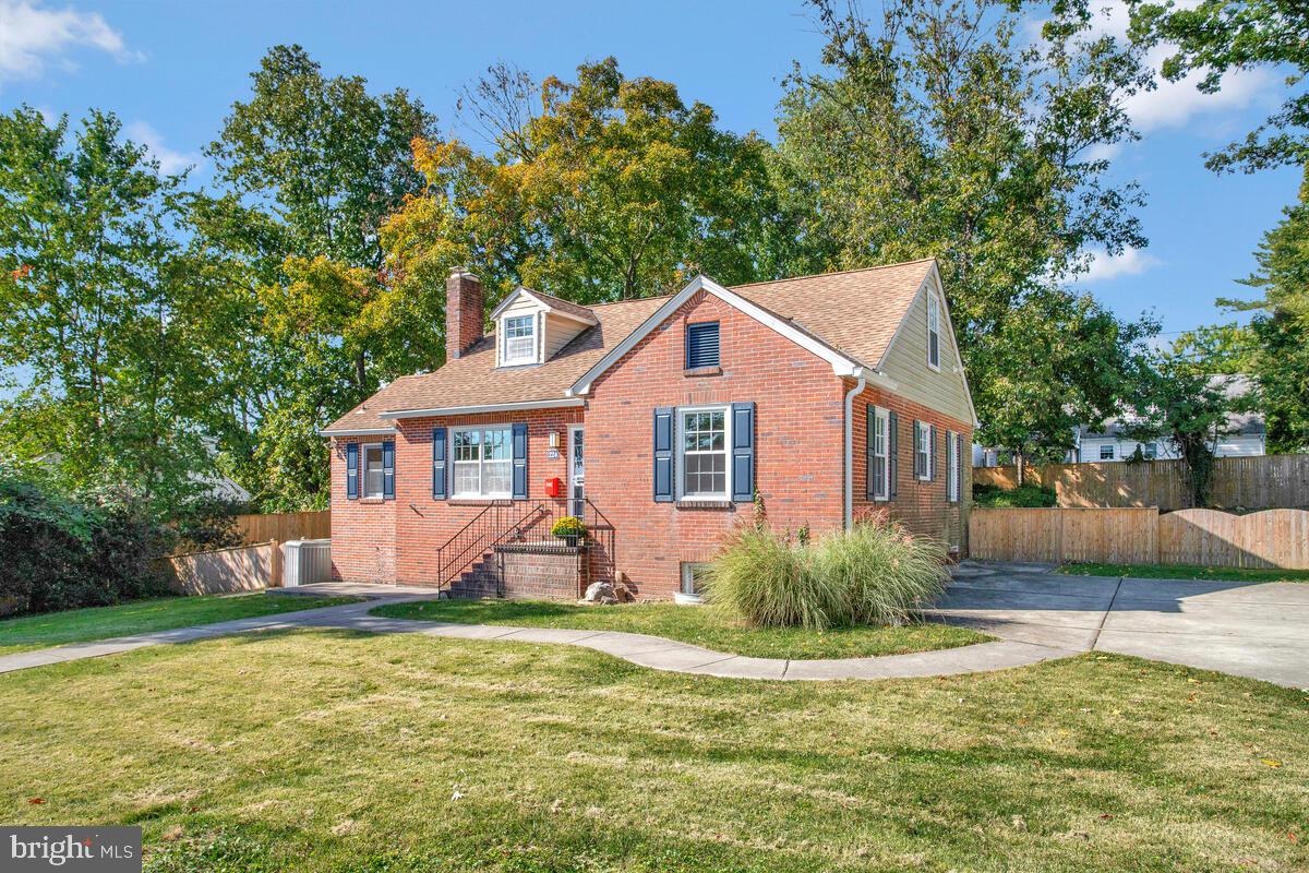 W BENTON SHIPLEY - Residential