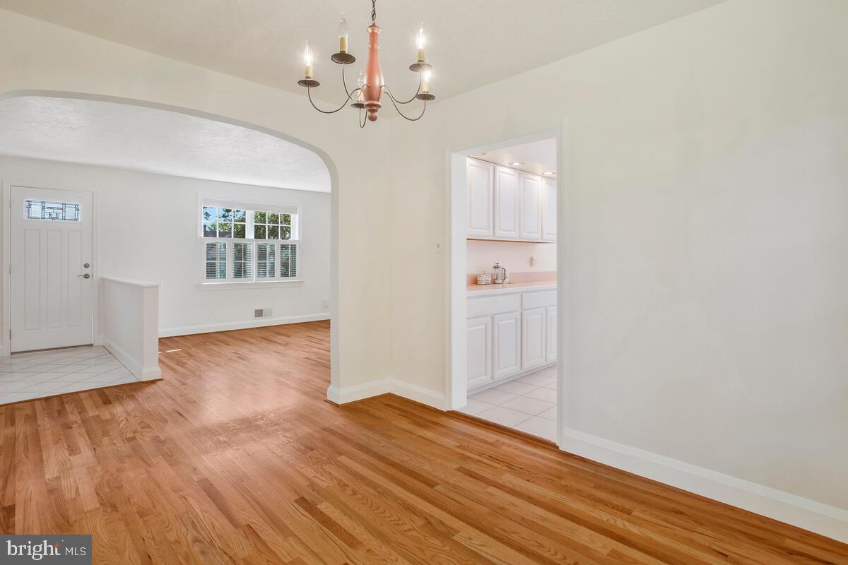 W BENTON SHIPLEY - Residential