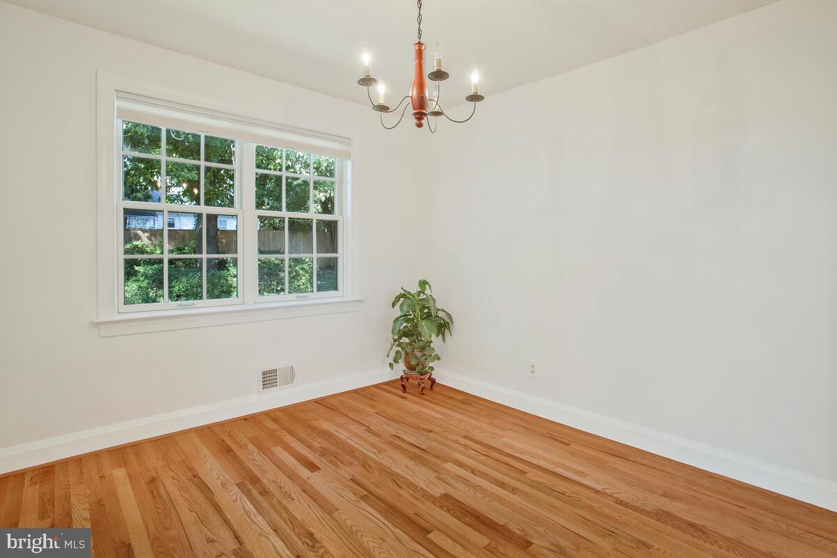 W BENTON SHIPLEY - Residential