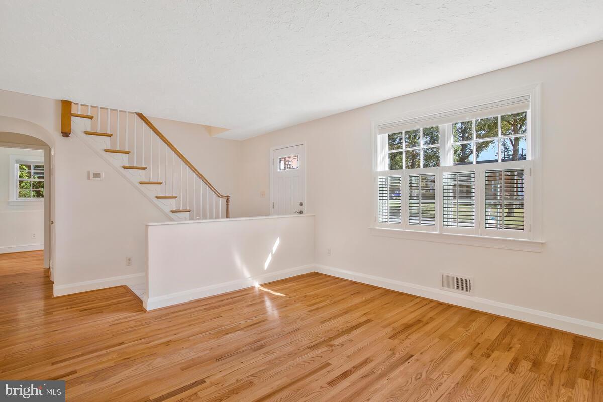 W BENTON SHIPLEY - Residential