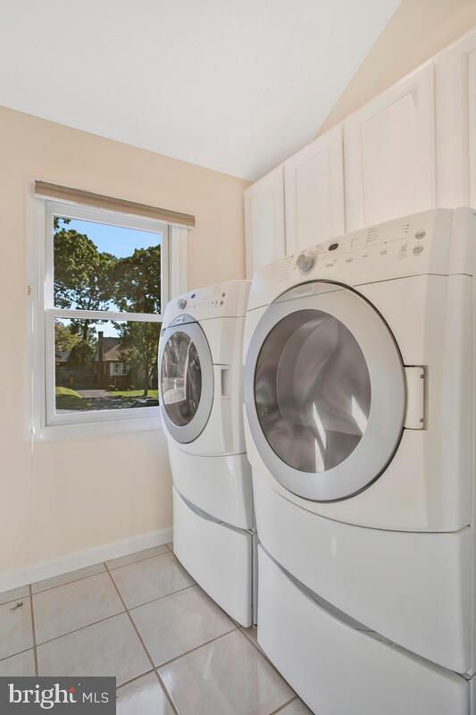 W BENTON SHIPLEY - Residential