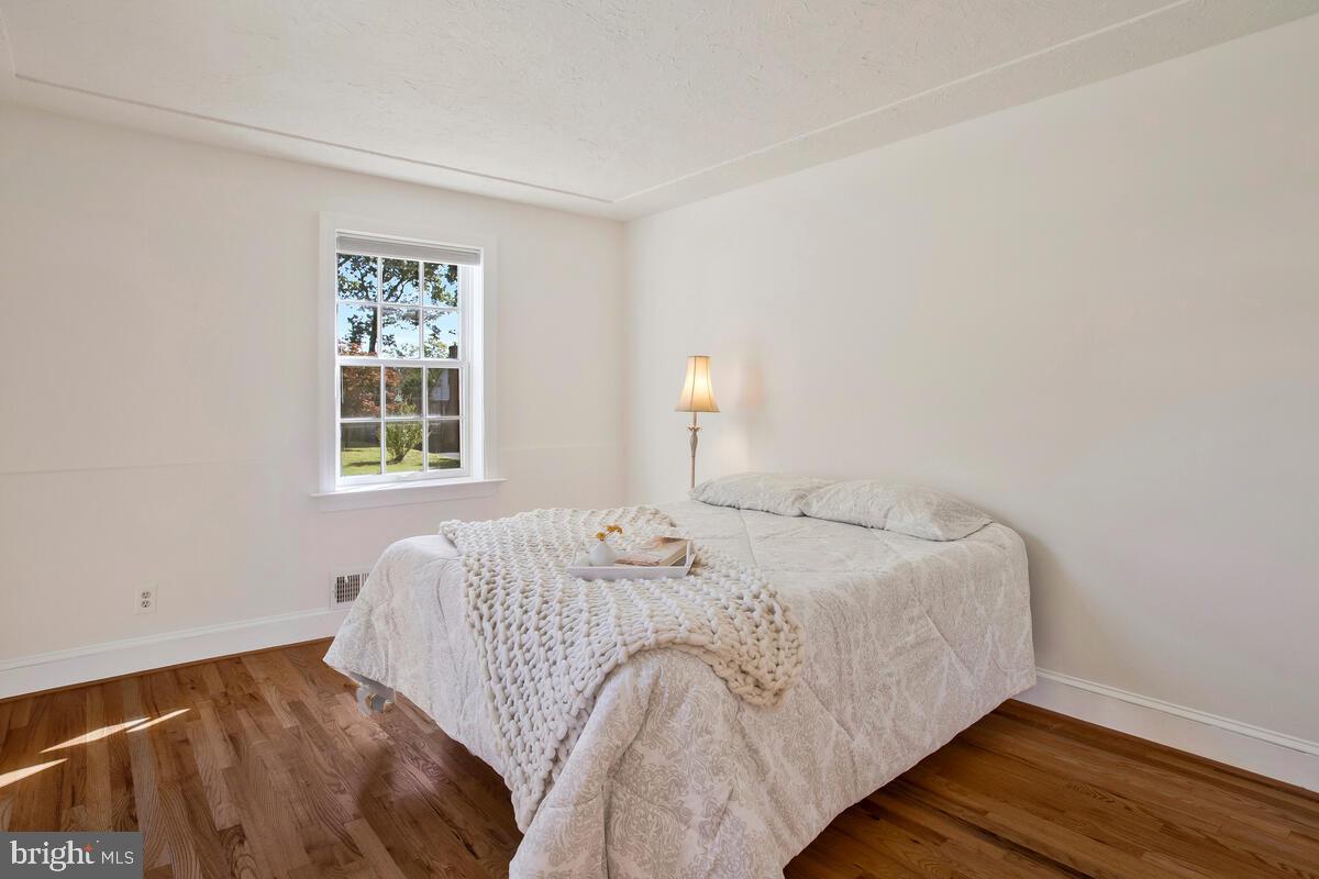 W BENTON SHIPLEY - Residential