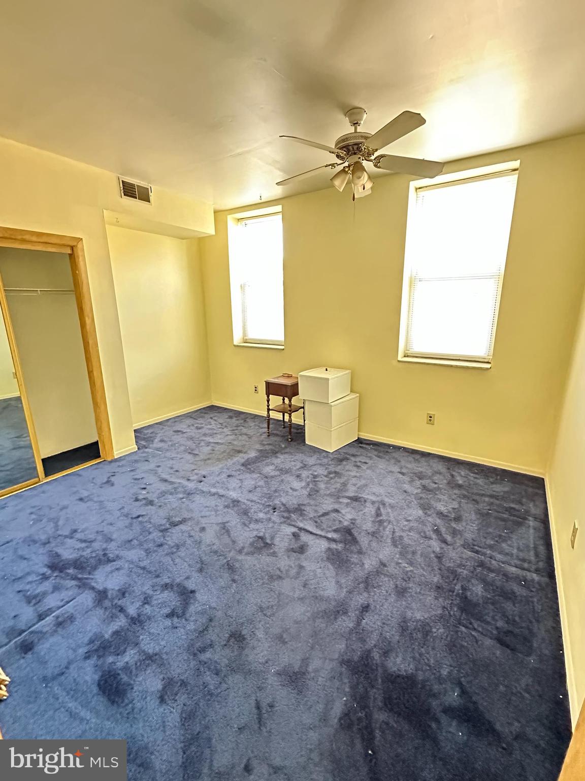 PASSYUNK SQUARE - Residential Income