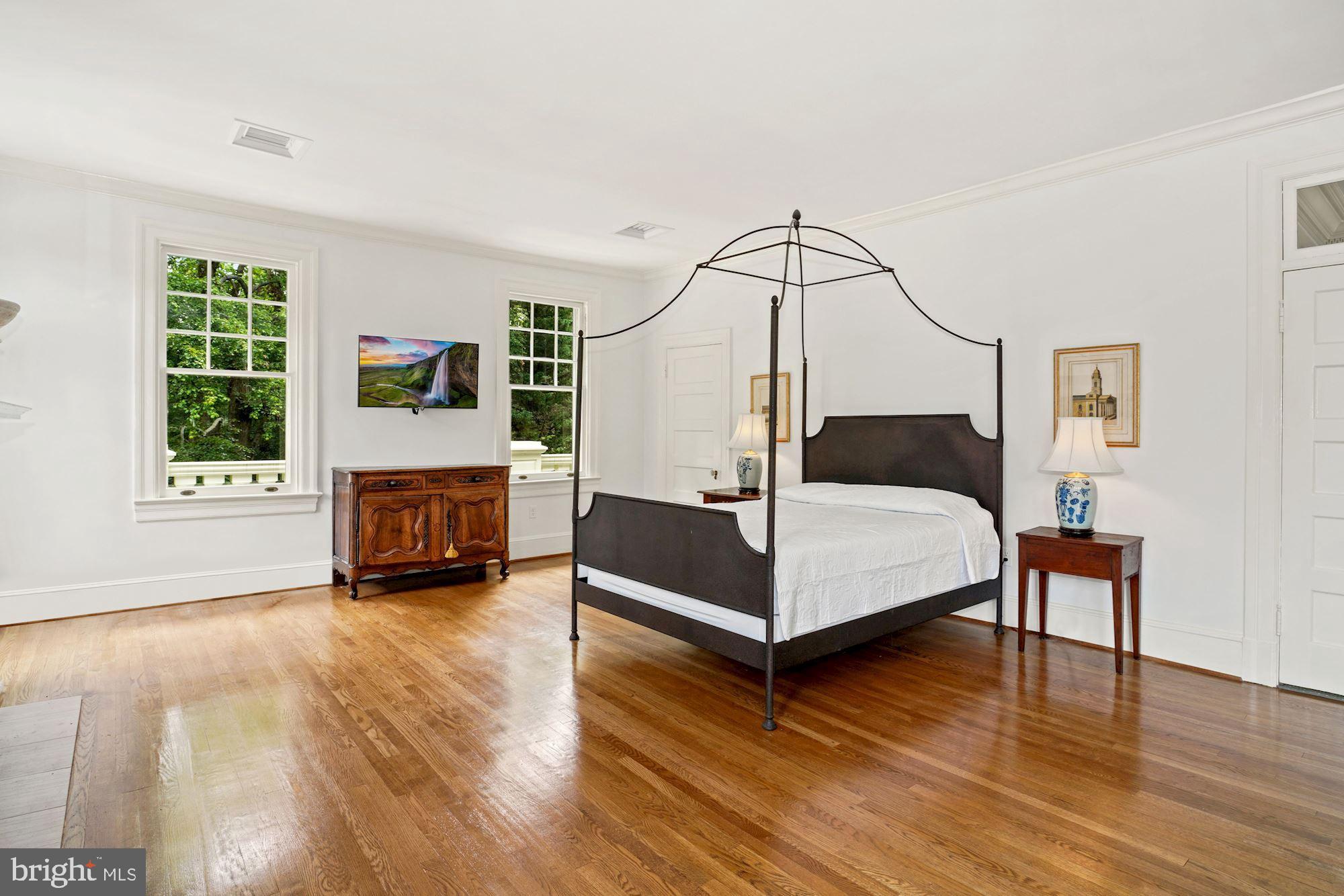 CHEVY CHASE VILLAGE - Residential