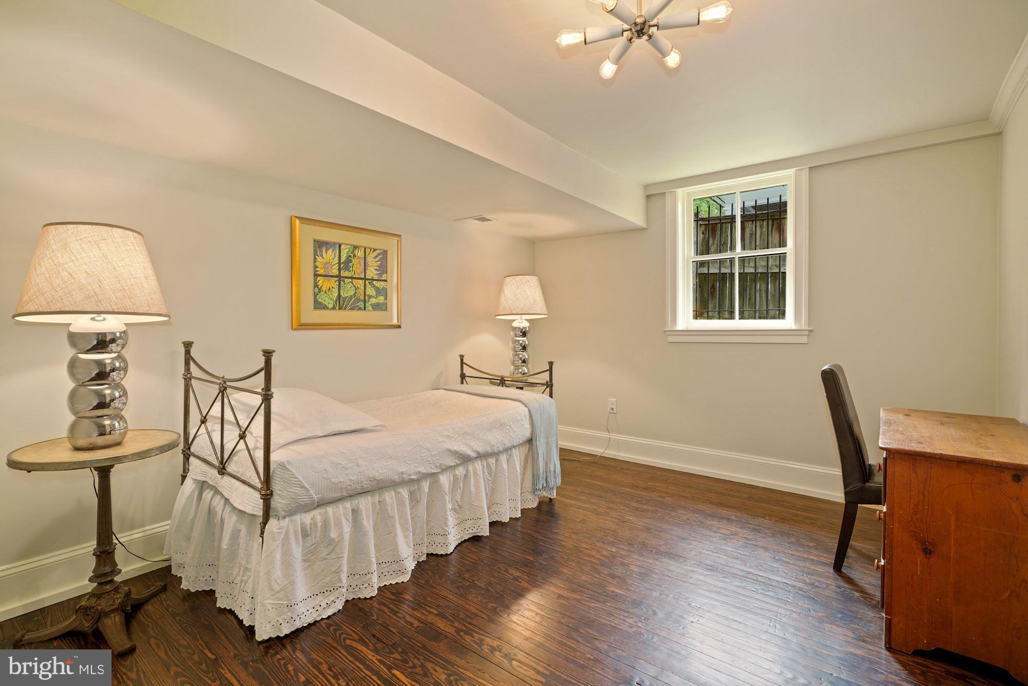 CHEVY CHASE VILLAGE - Residential