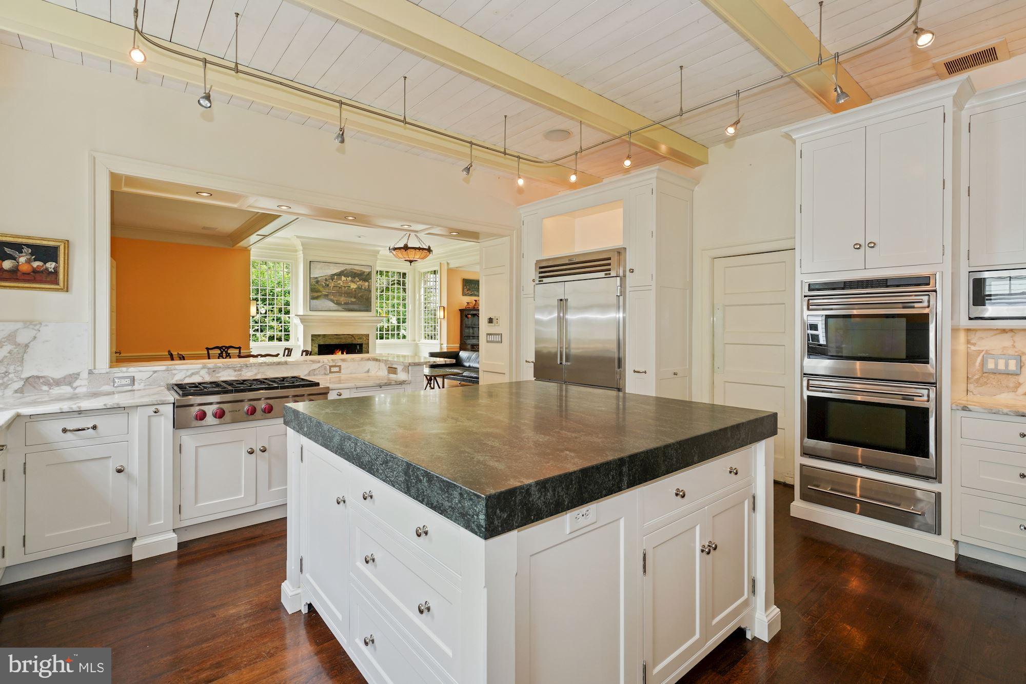 CHEVY CHASE VILLAGE - Residential