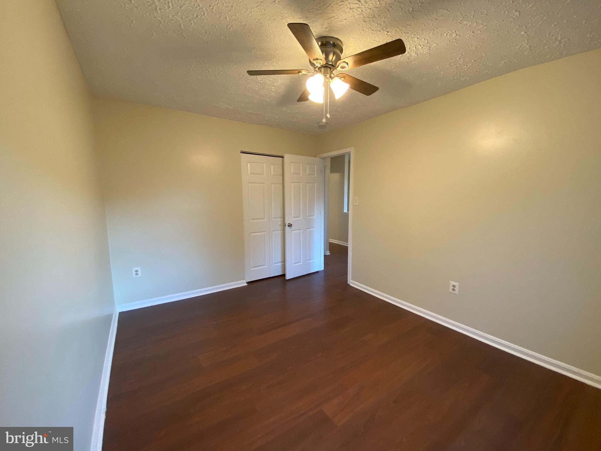 HILLCREST TOWNE - Residential Lease