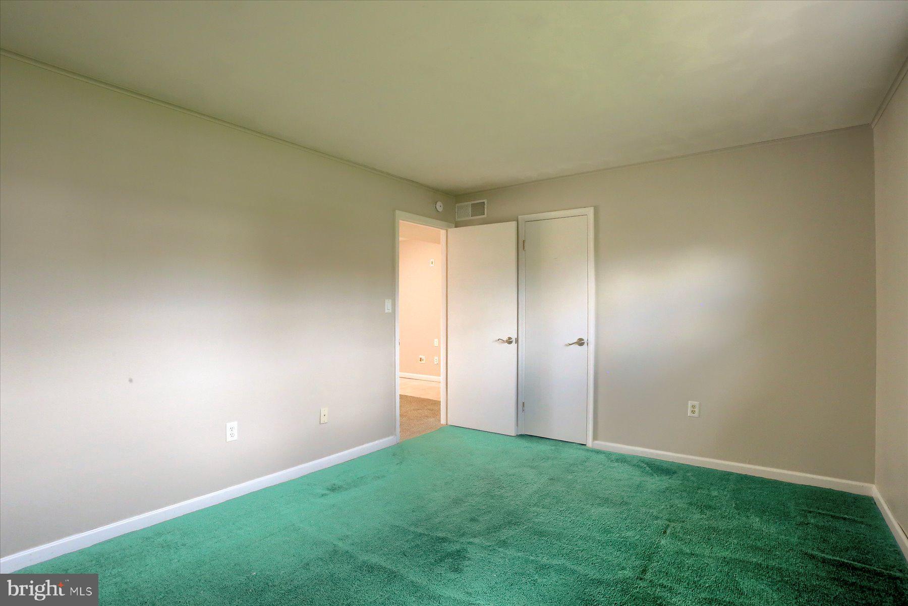 WYNNEWOOD PARK - Residential