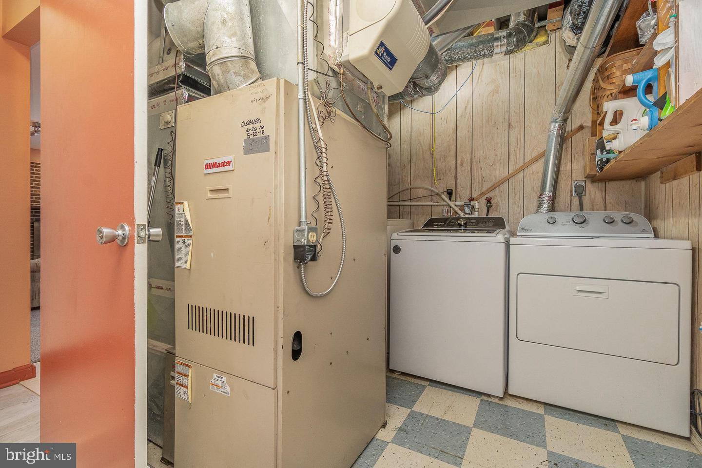 WYNNEWOOD PARK - Residential