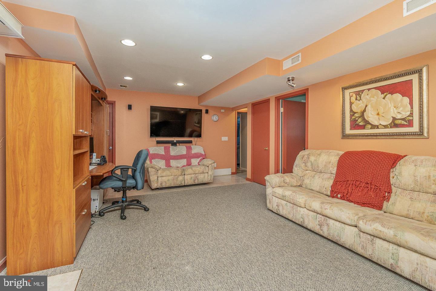 WYNNEWOOD PARK - Residential