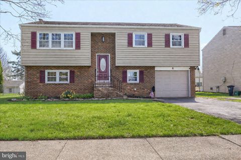 Photo of 8 Edgewood Drive, MECHANICSBURG, PA 17055 (MLS # PACB2050264)