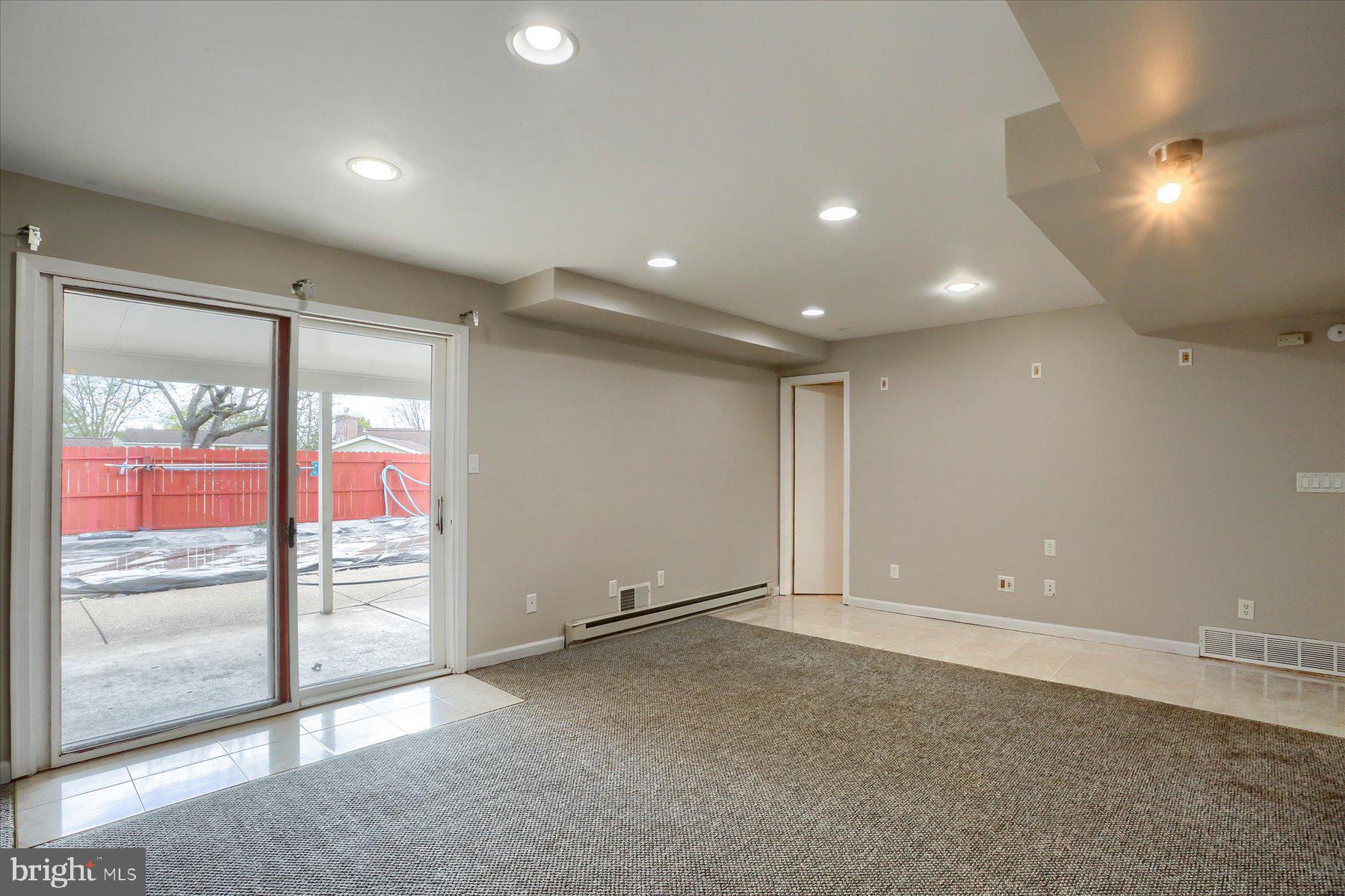 WYNNEWOOD PARK - Residential