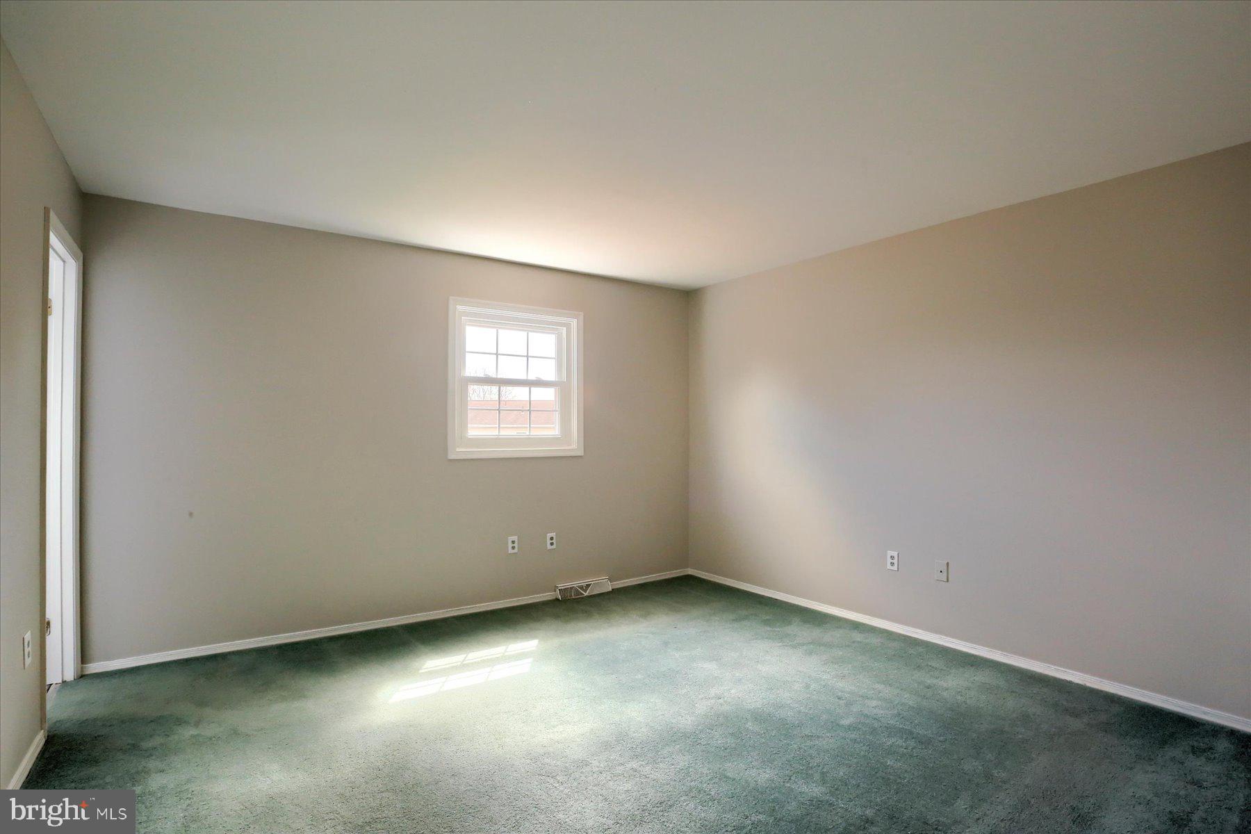 WYNNEWOOD PARK - Residential