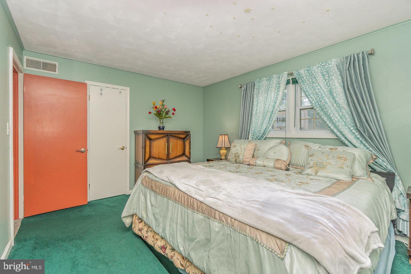 WYNNEWOOD PARK - Residential