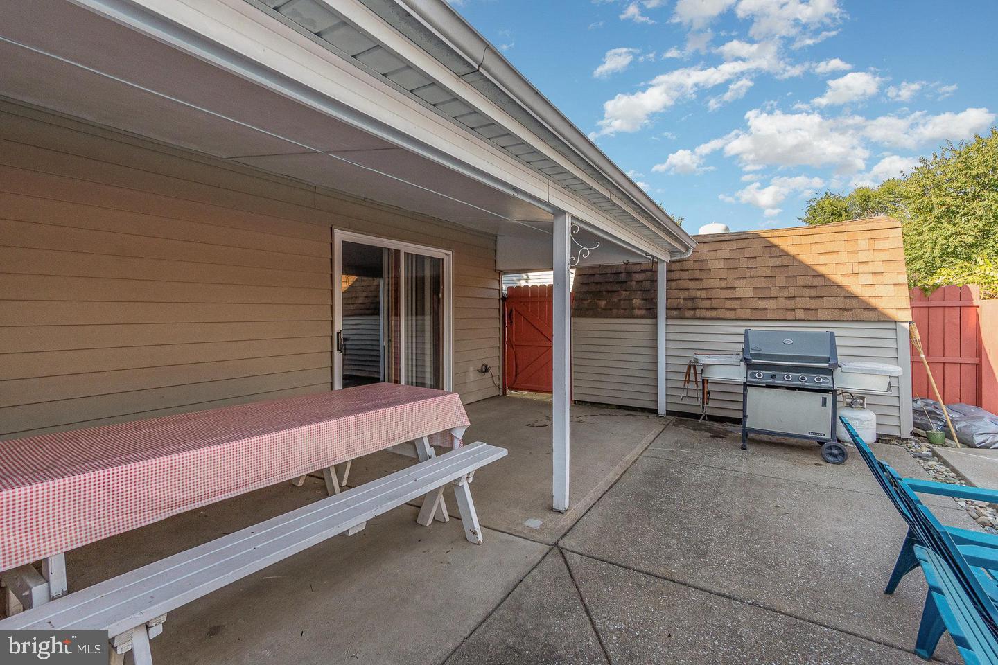 WYNNEWOOD PARK - Residential