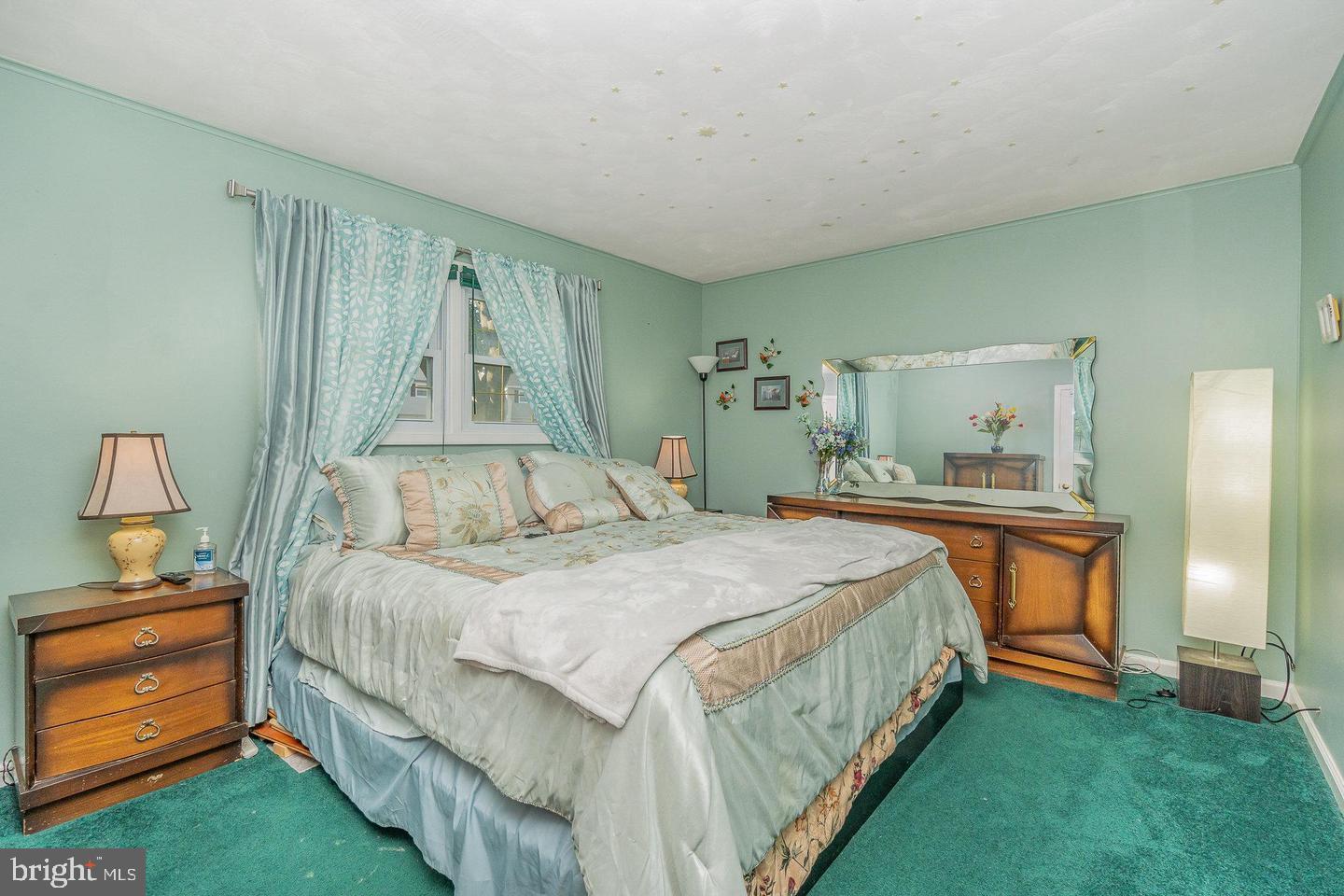 WYNNEWOOD PARK - Residential