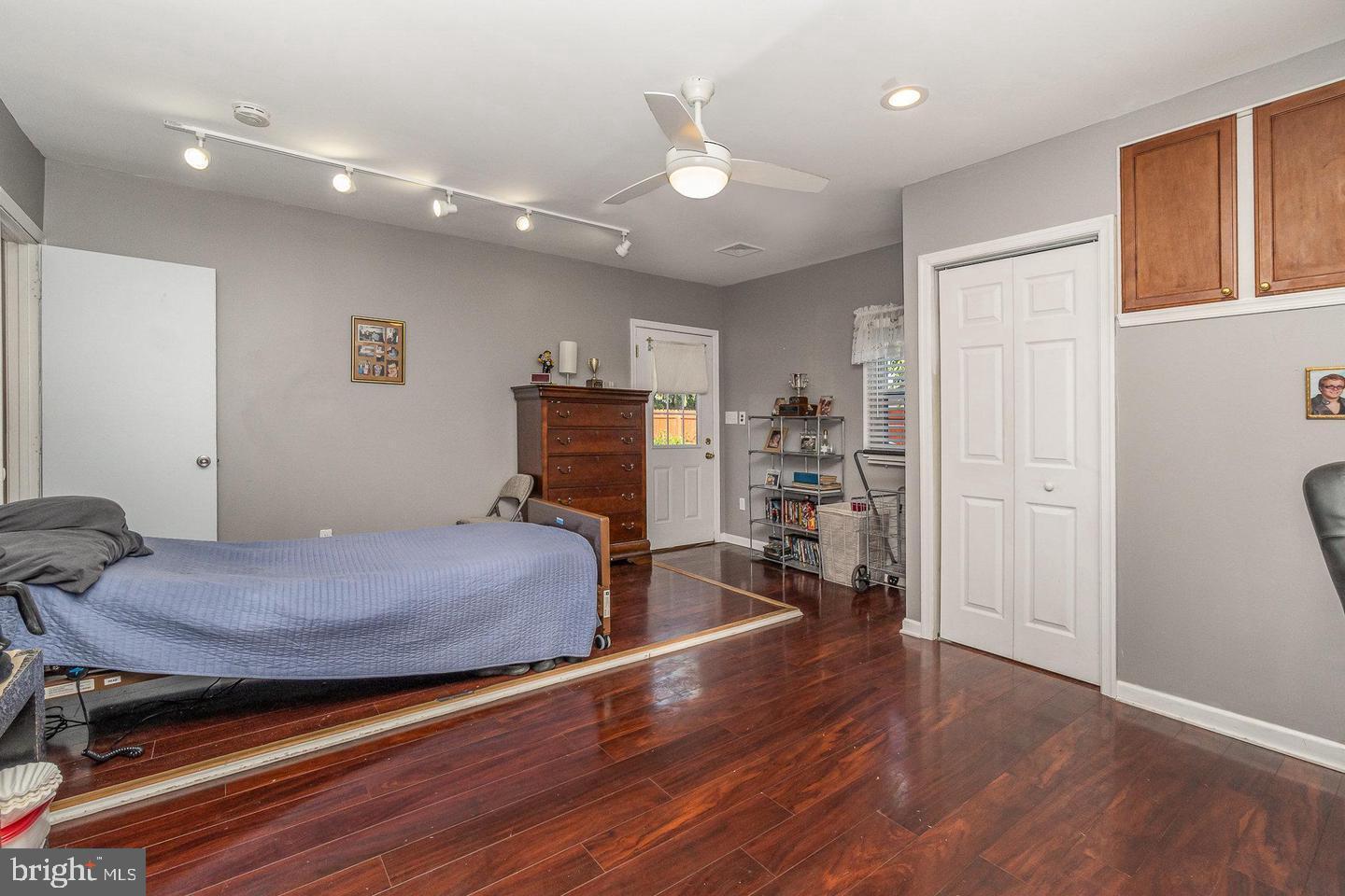 WYNNEWOOD PARK - Residential