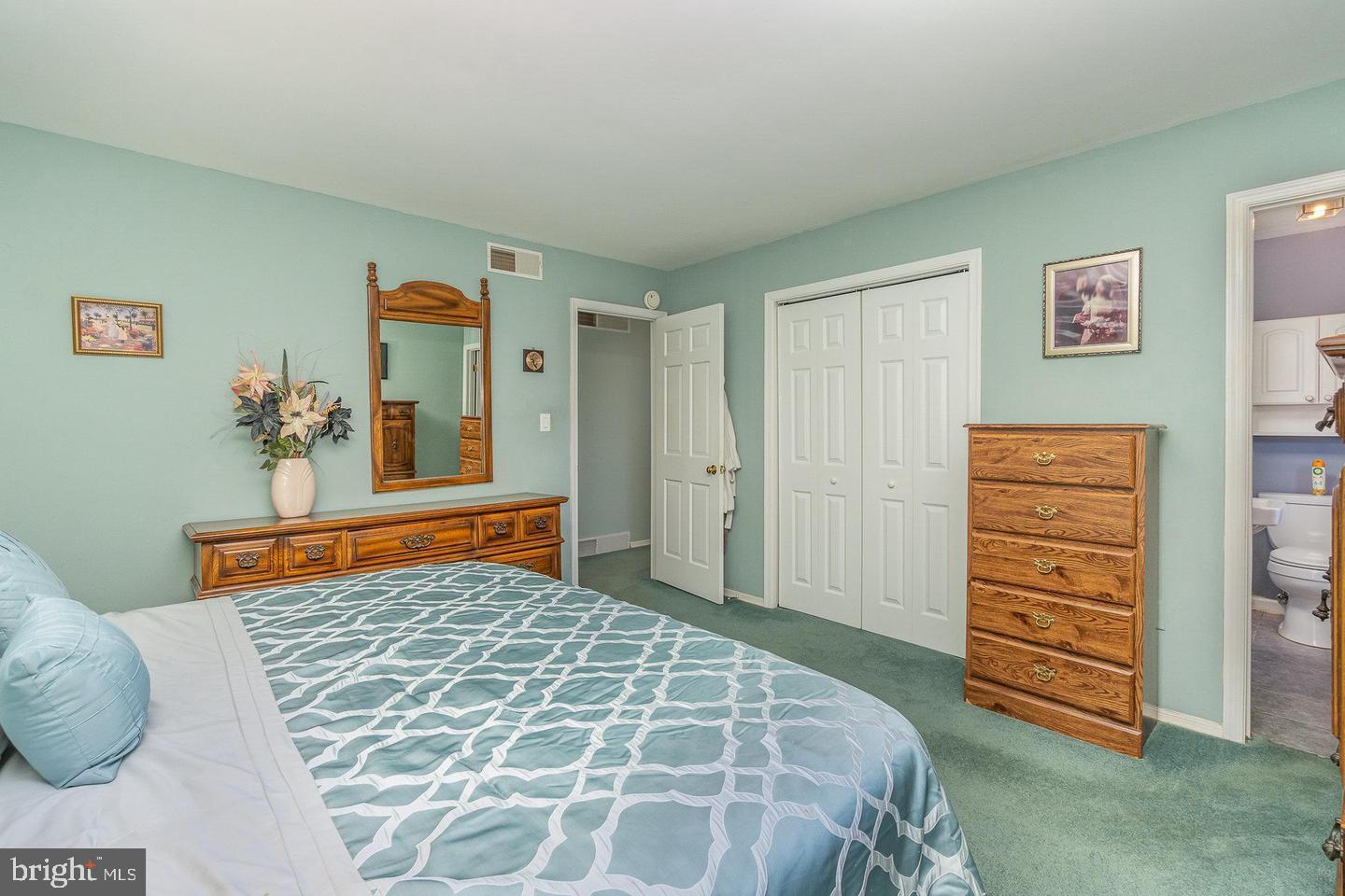 WYNNEWOOD PARK - Residential