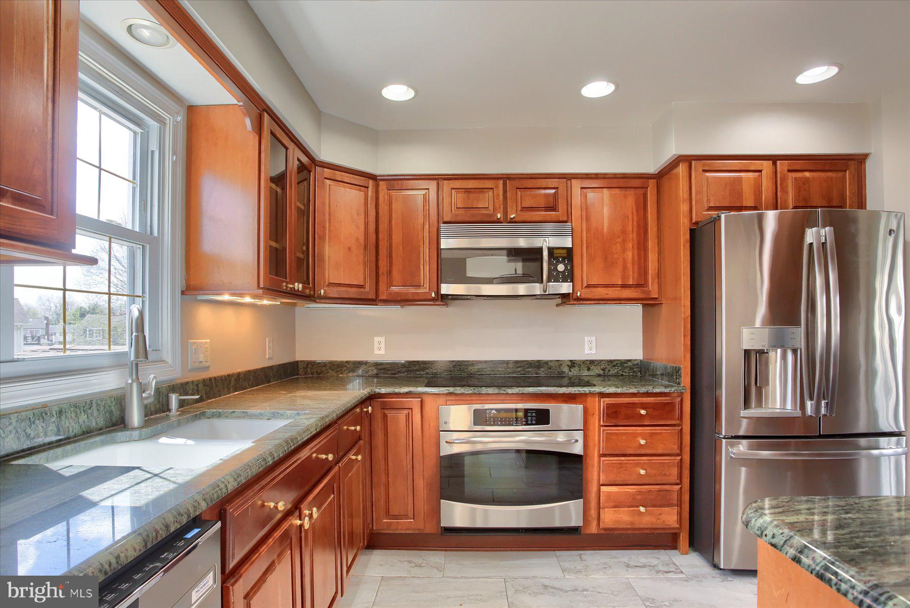 WYNNEWOOD PARK - Residential