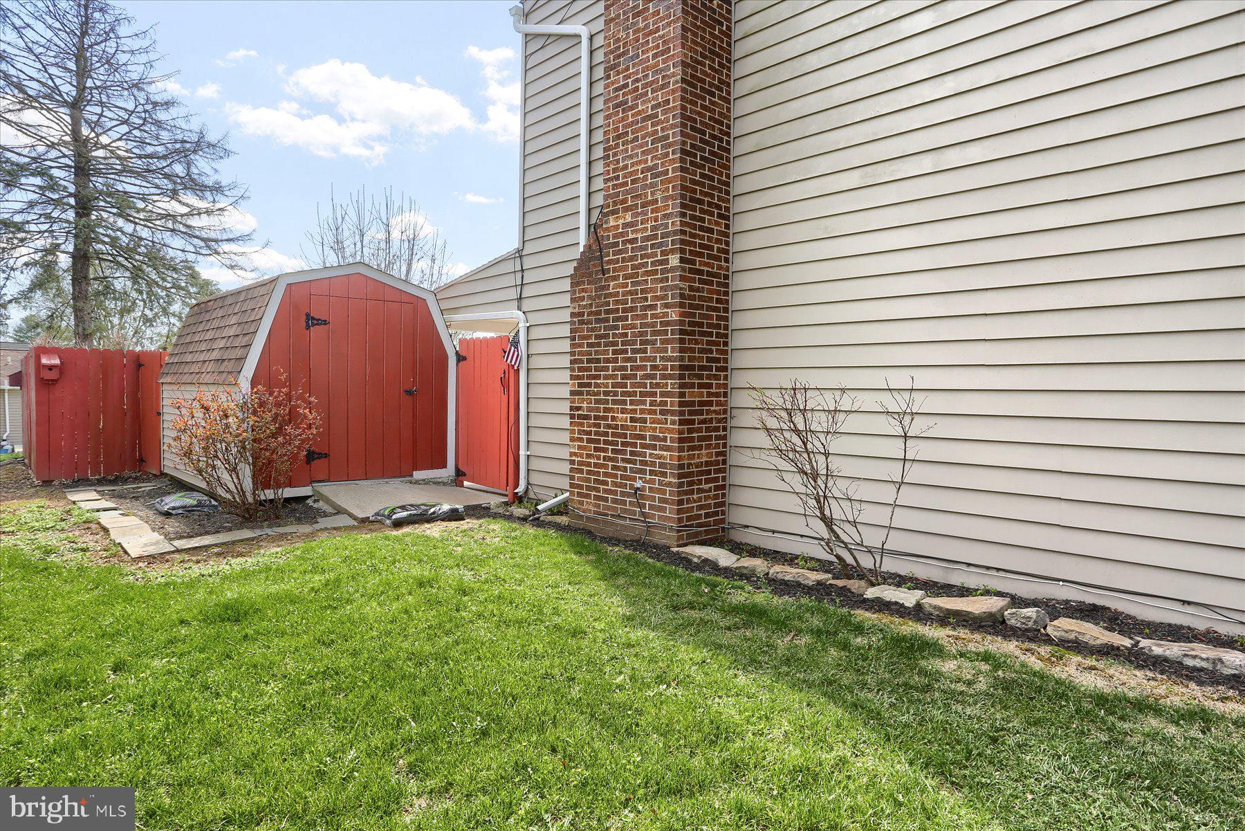 WYNNEWOOD PARK - Residential