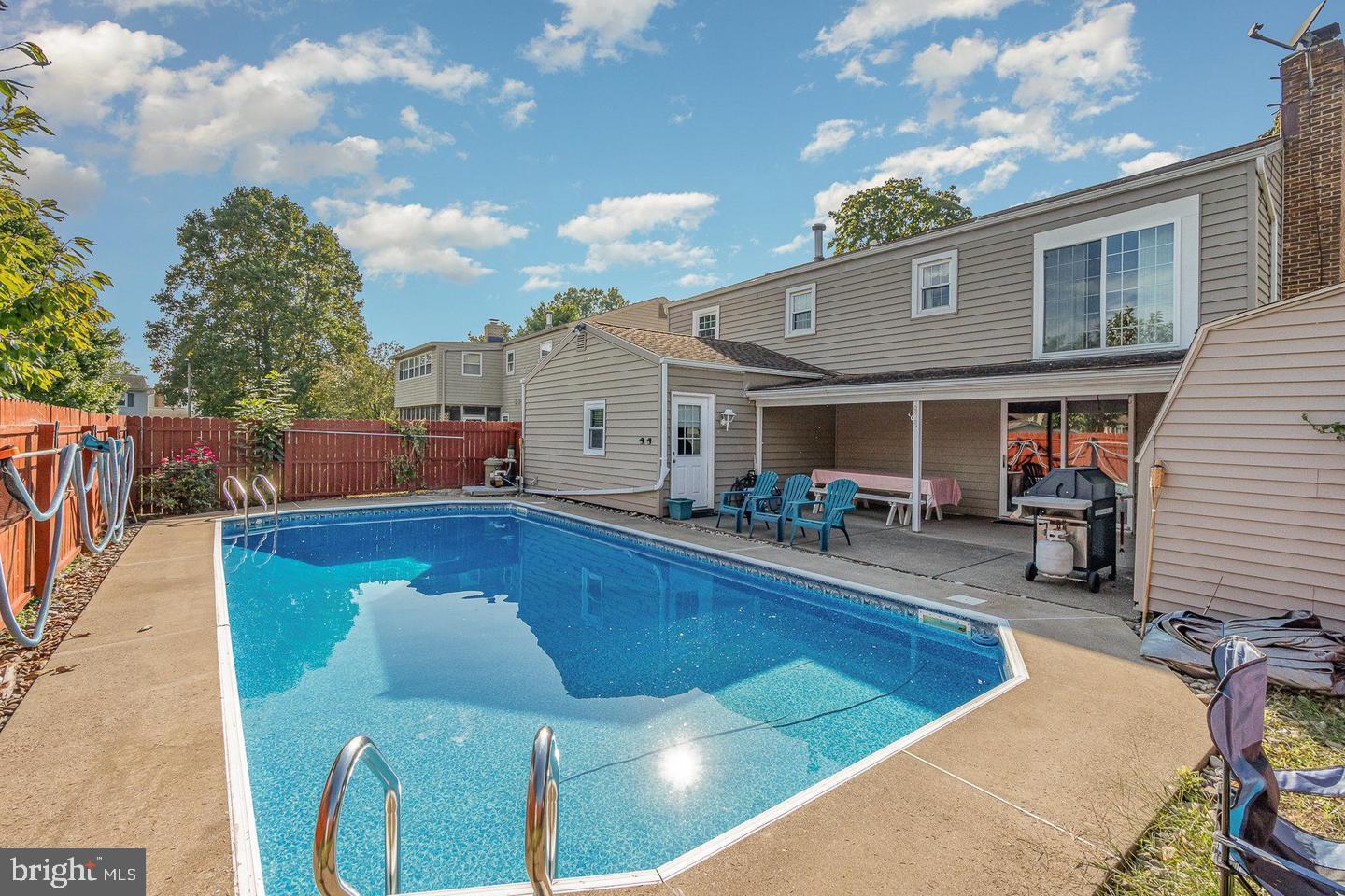 WYNNEWOOD PARK - Residential