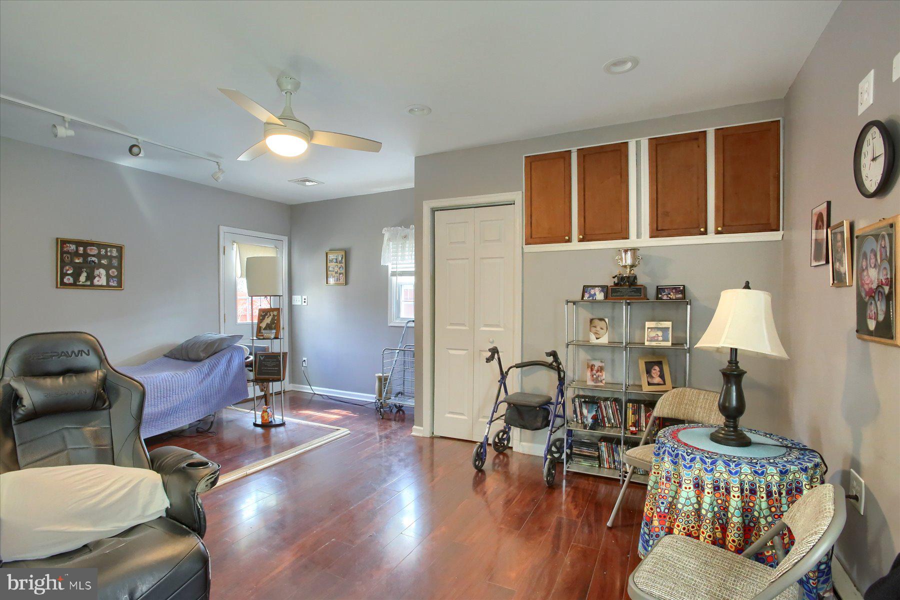 WYNNEWOOD PARK - Residential