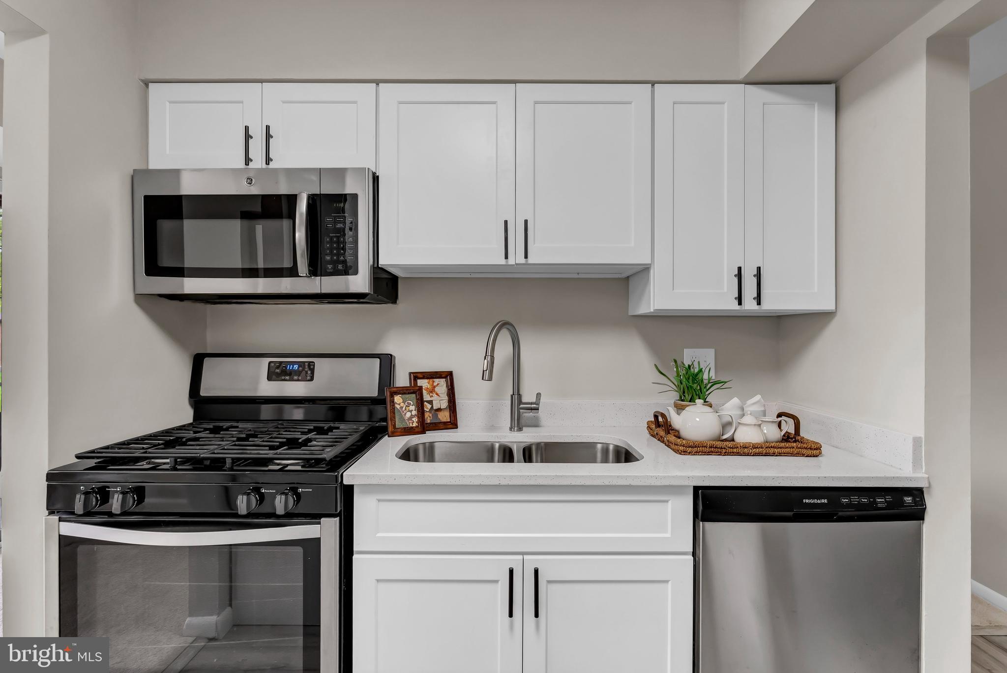 TREOVER CONDOMINIUM - Residential