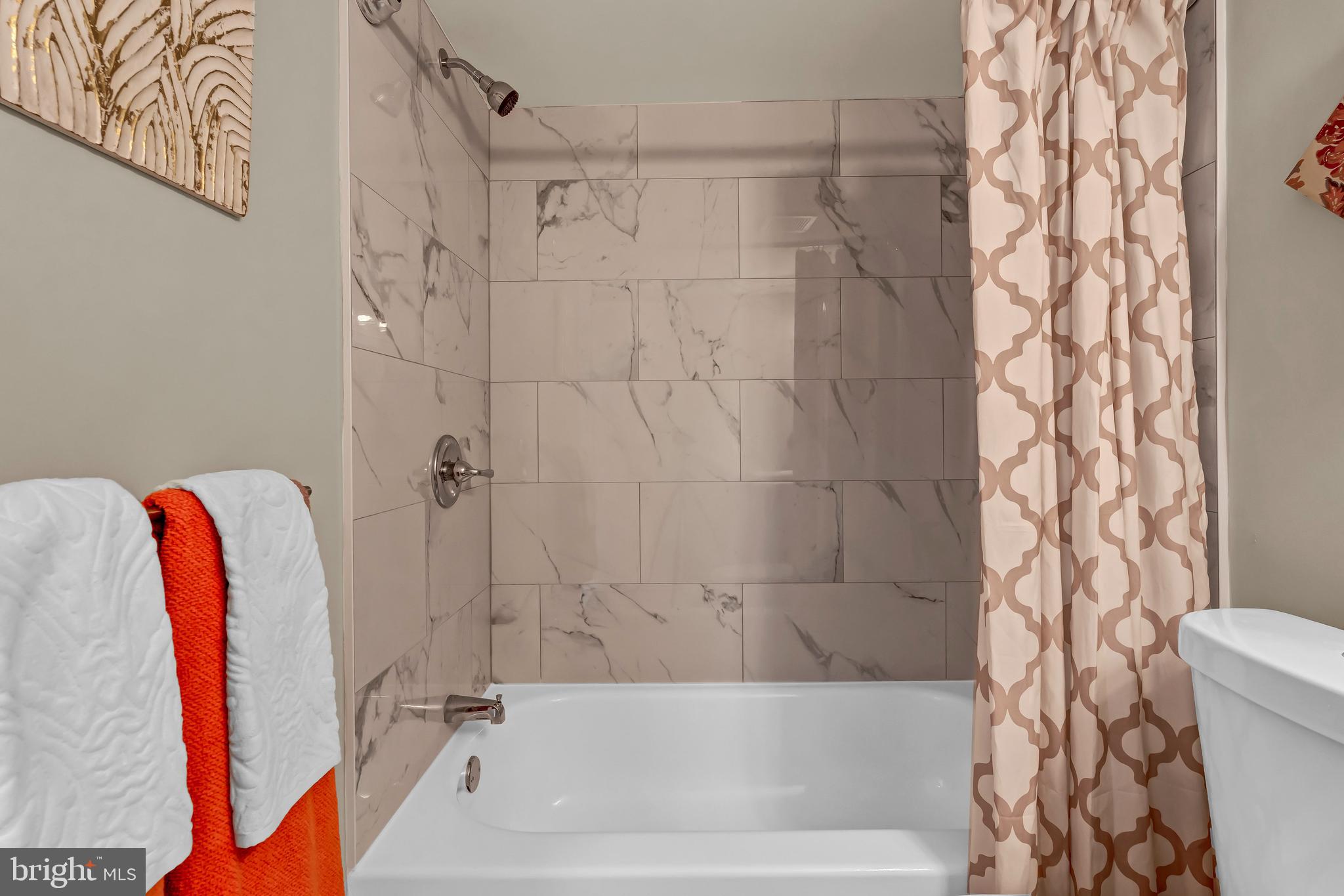 TREOVER CONDOMINIUM - Residential