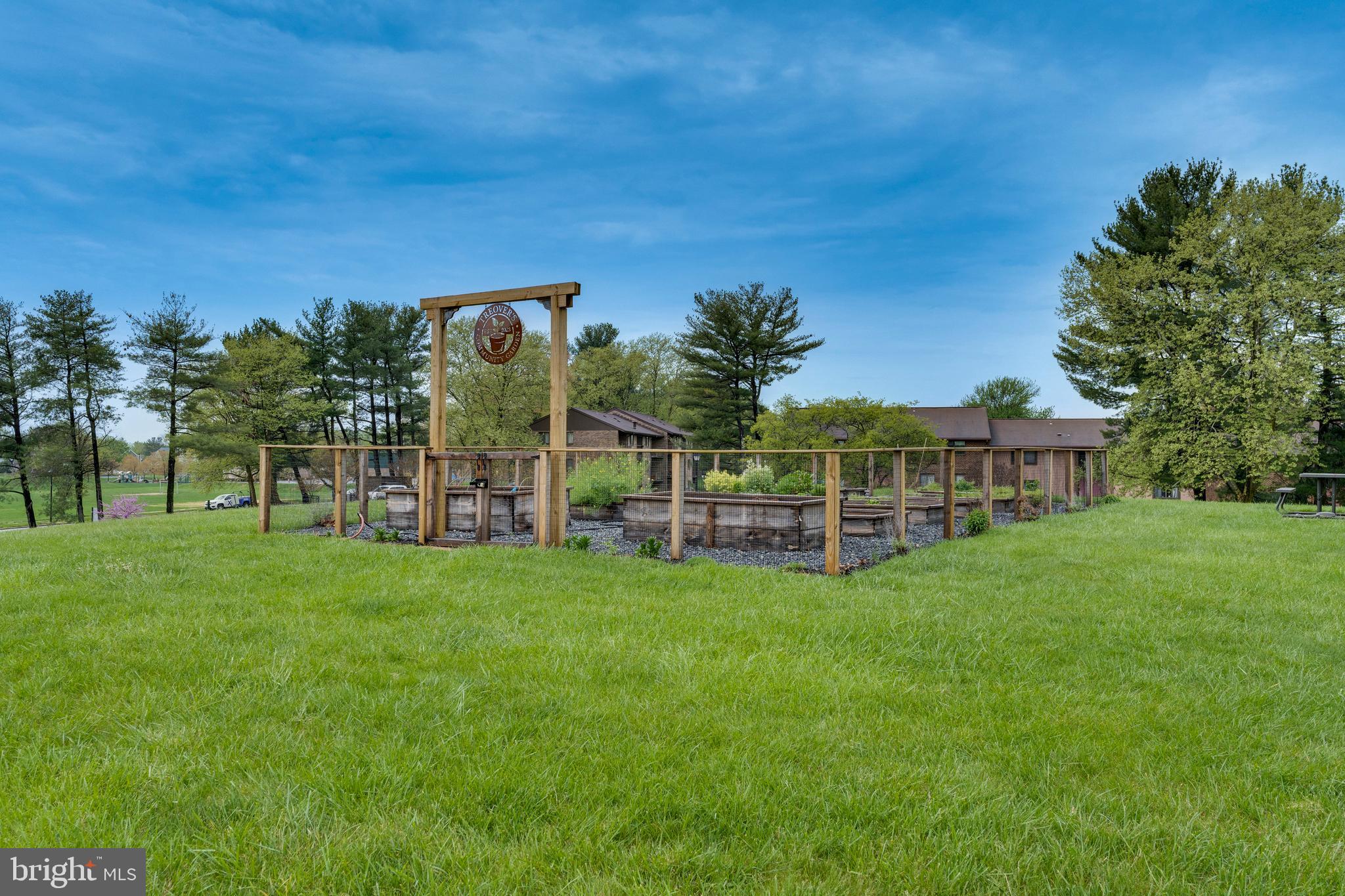 TREOVER CONDOMINIUM - Residential