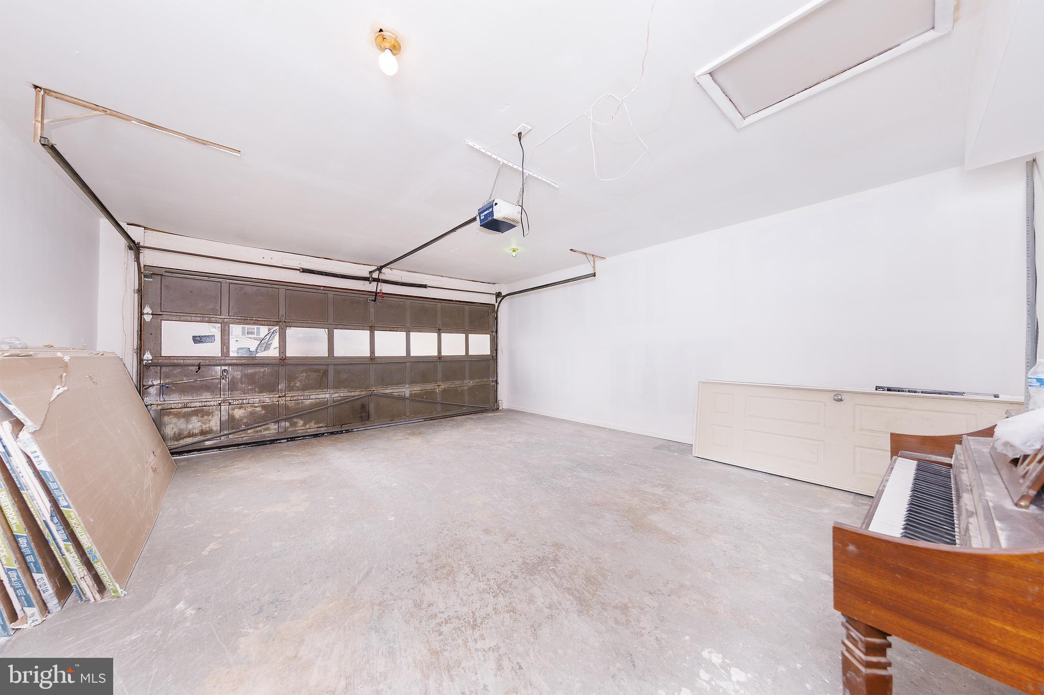 EASTOVER KNOLLS - Residential