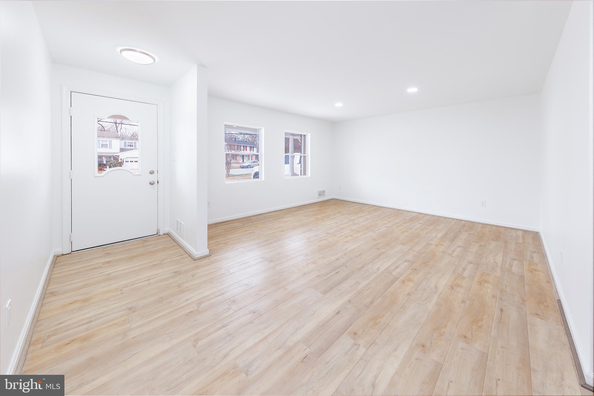 EASTOVER KNOLLS - Residential