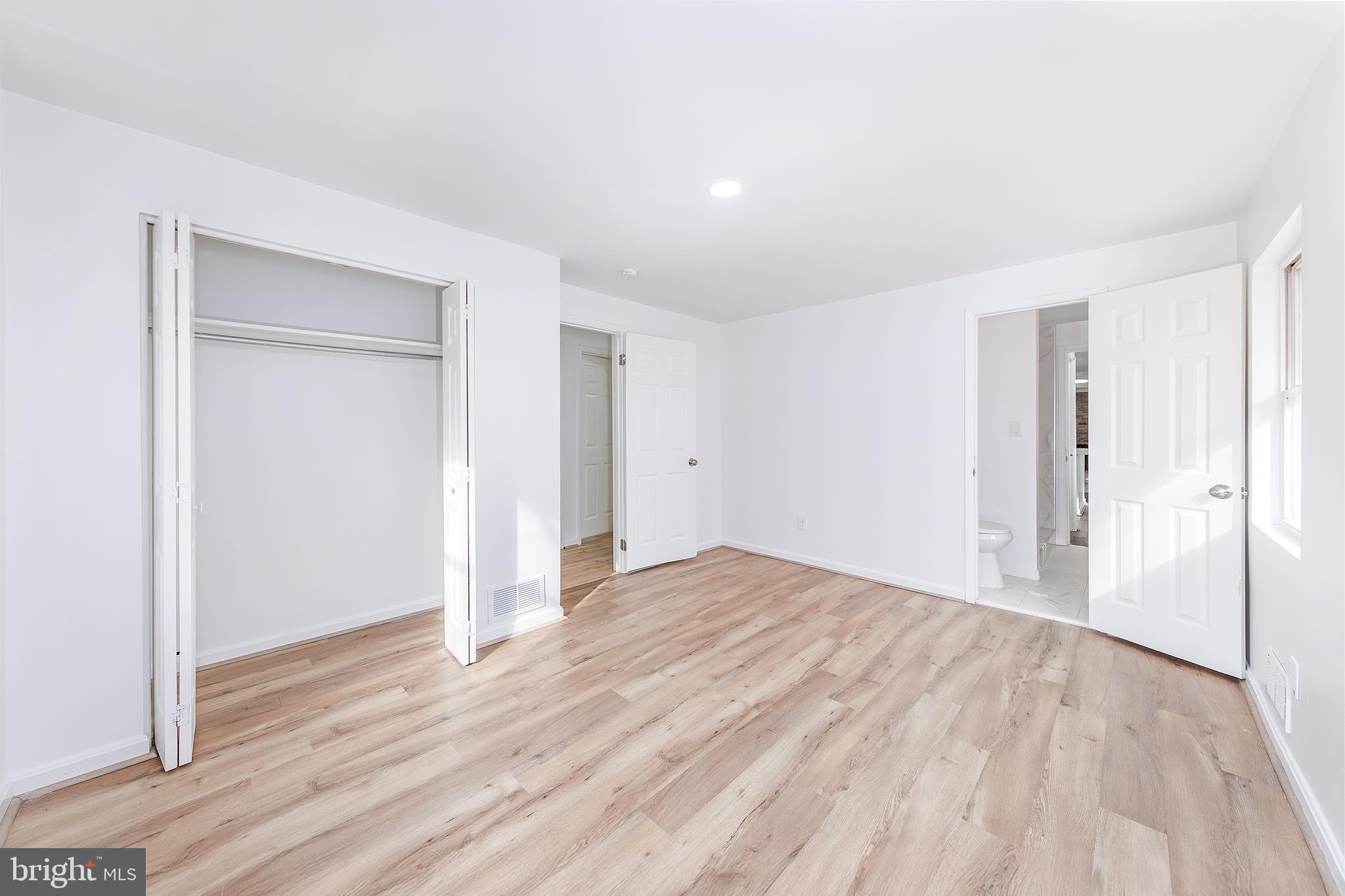 EASTOVER KNOLLS - Residential