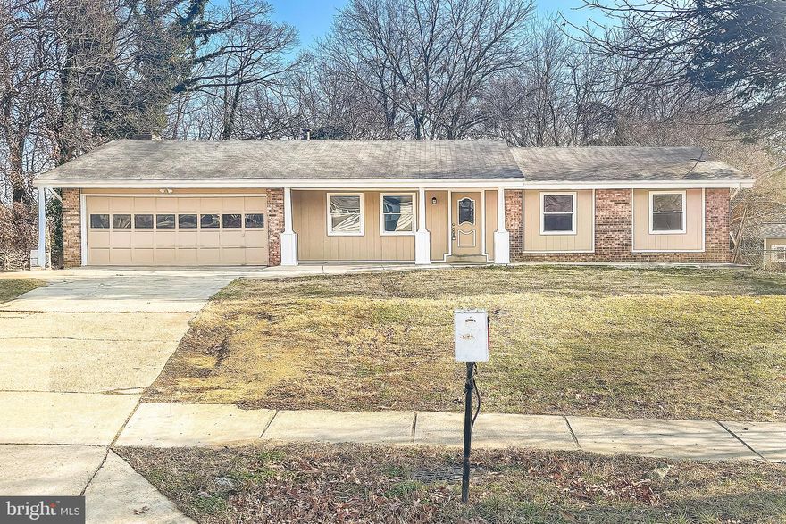 NICELY UPGRADED PROPERTY IN OXON HILL,3 BEDROOMS AND 2 FULL BATHS ON MAIN LEVEL, LOWER LEVEL HAS 1 BEDROOM AND A FULL BATH PLUS AN EXTRA ROOM.