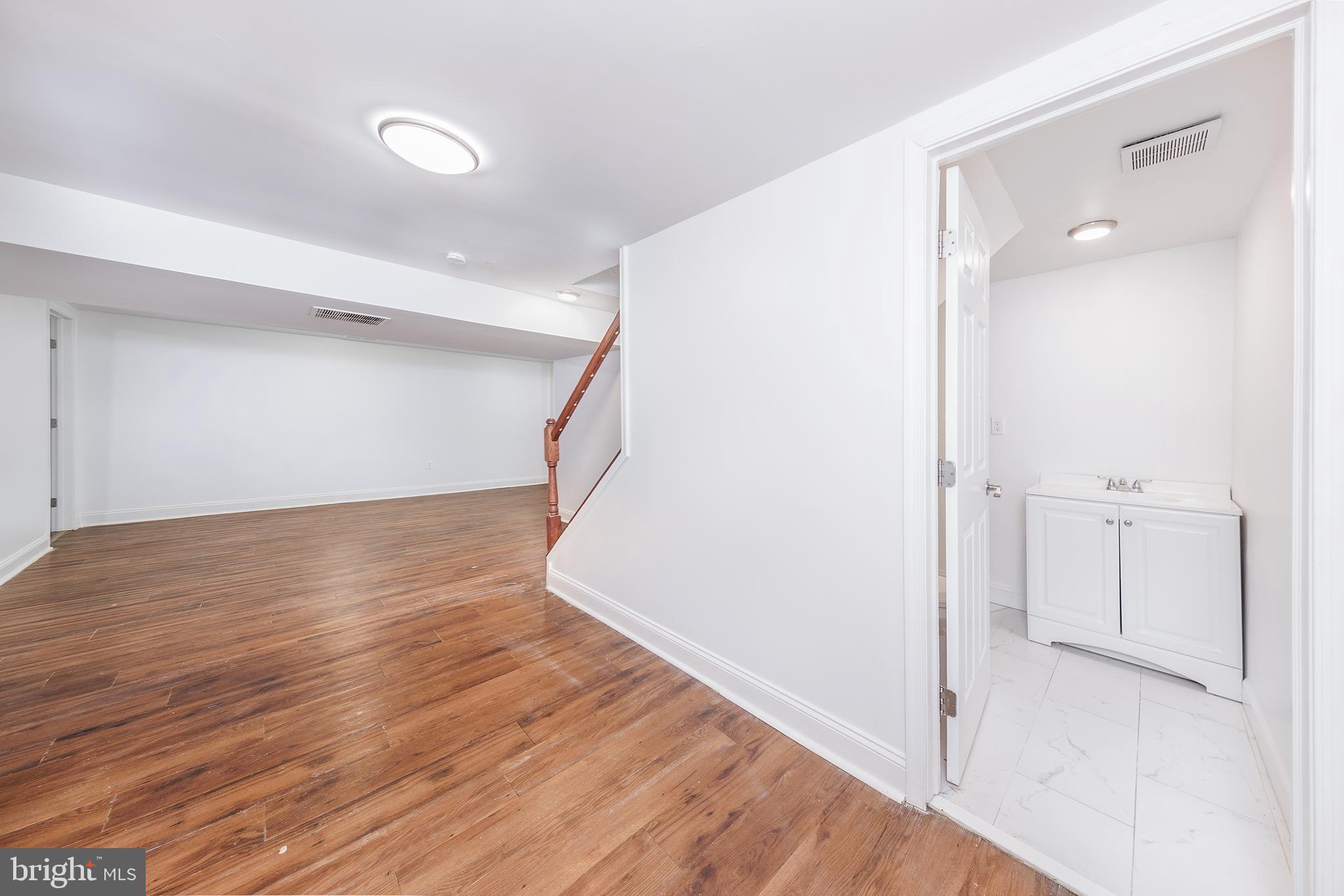 EASTOVER KNOLLS - Residential