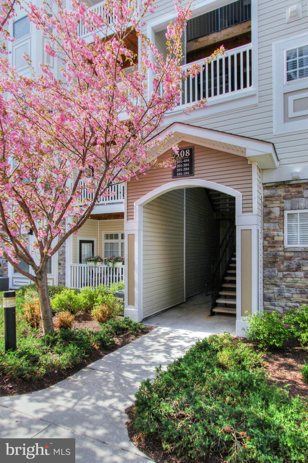 WESTCHESTER AT STRATFORD - Residential Lease