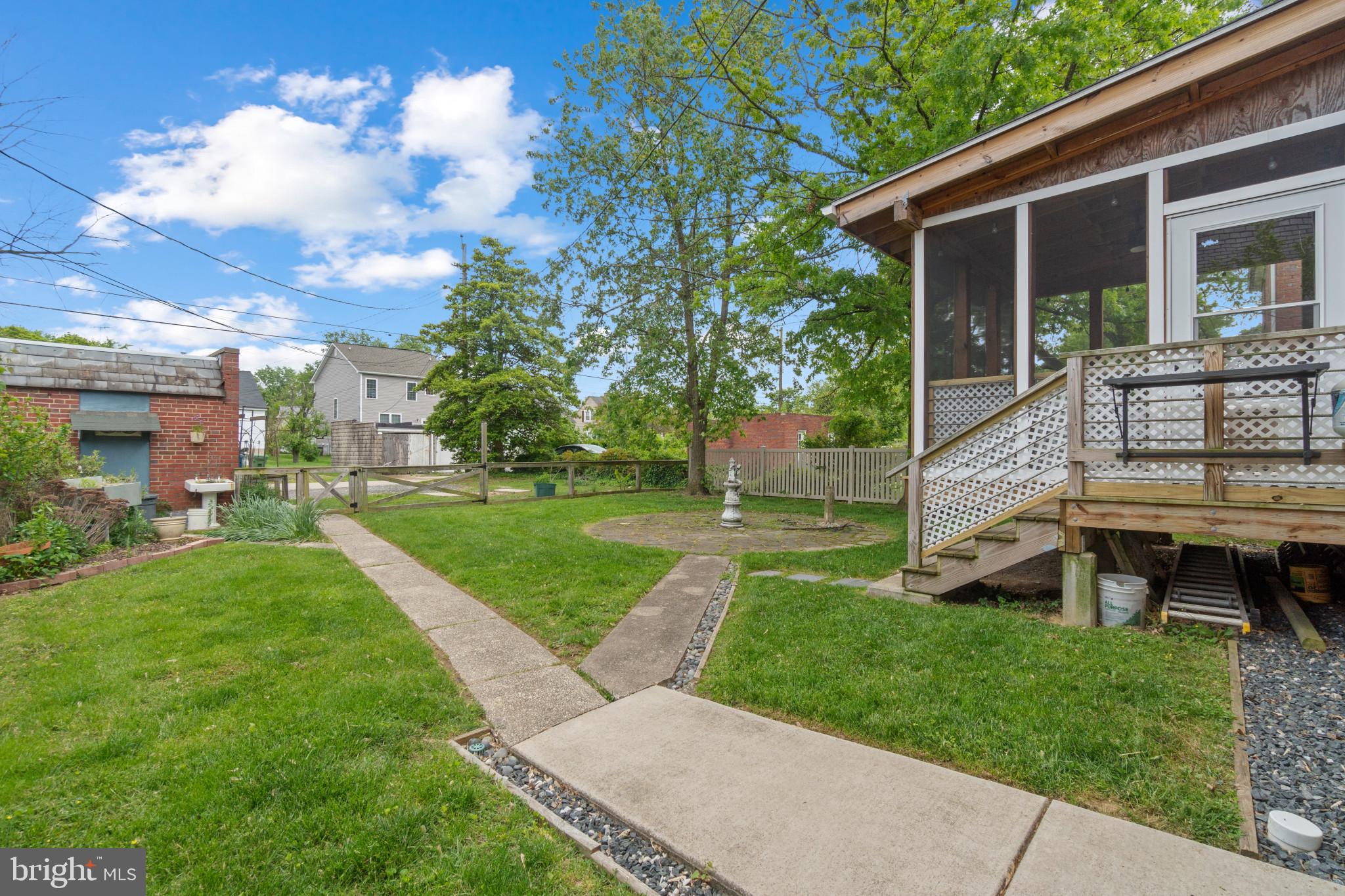 HAMILTON HILLS - Residential