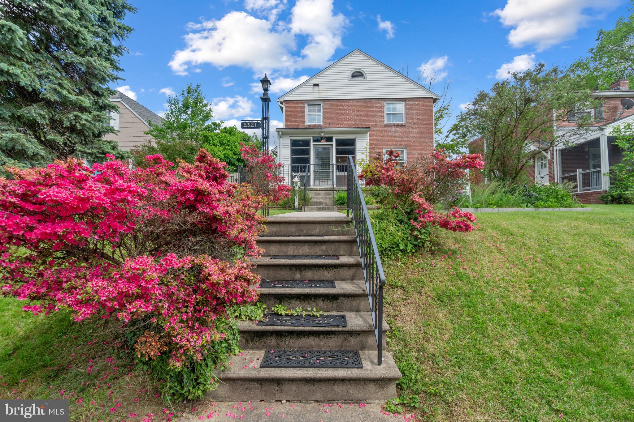 HAMILTON HILLS - Residential