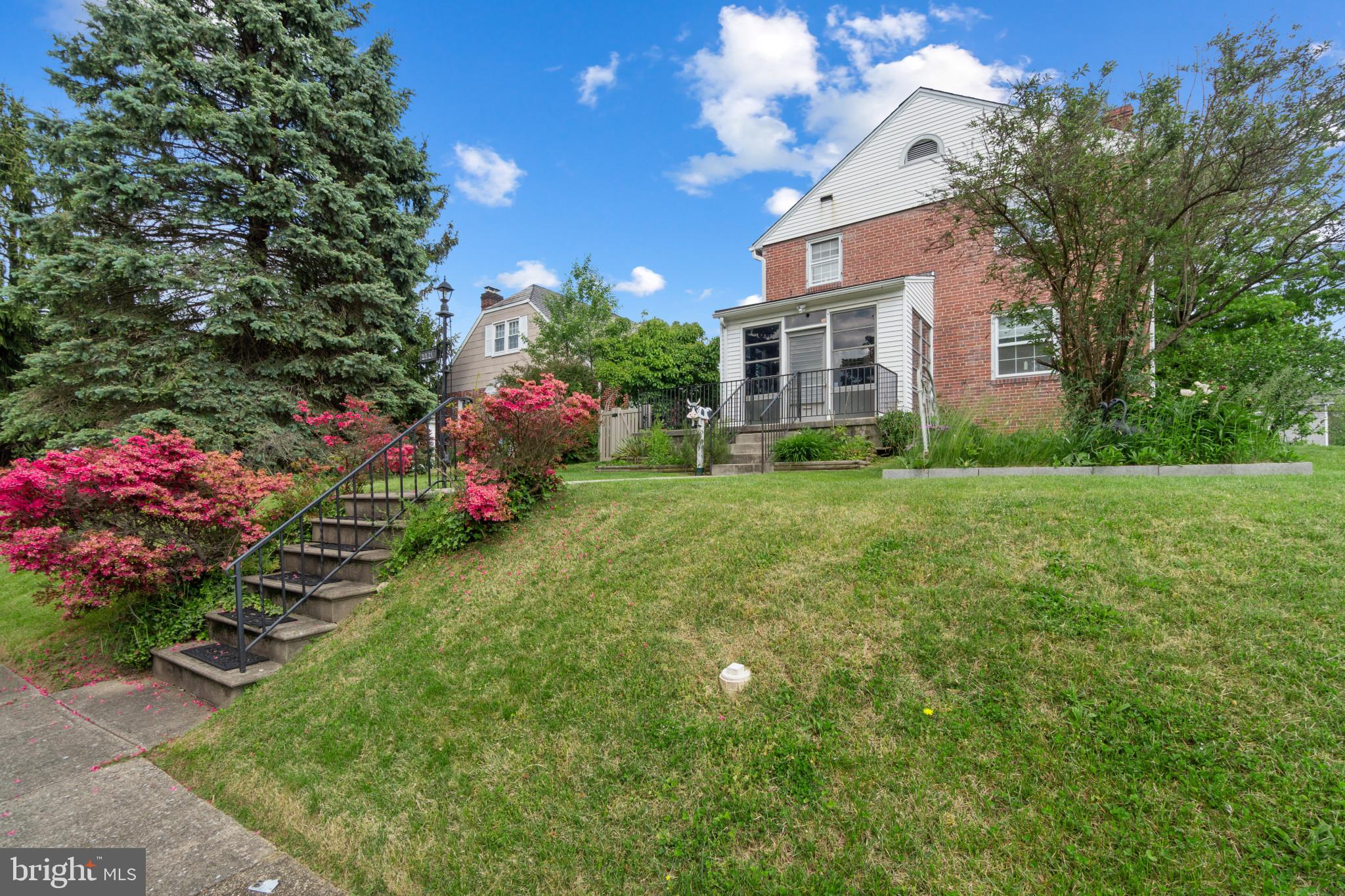 HAMILTON HILLS - Residential