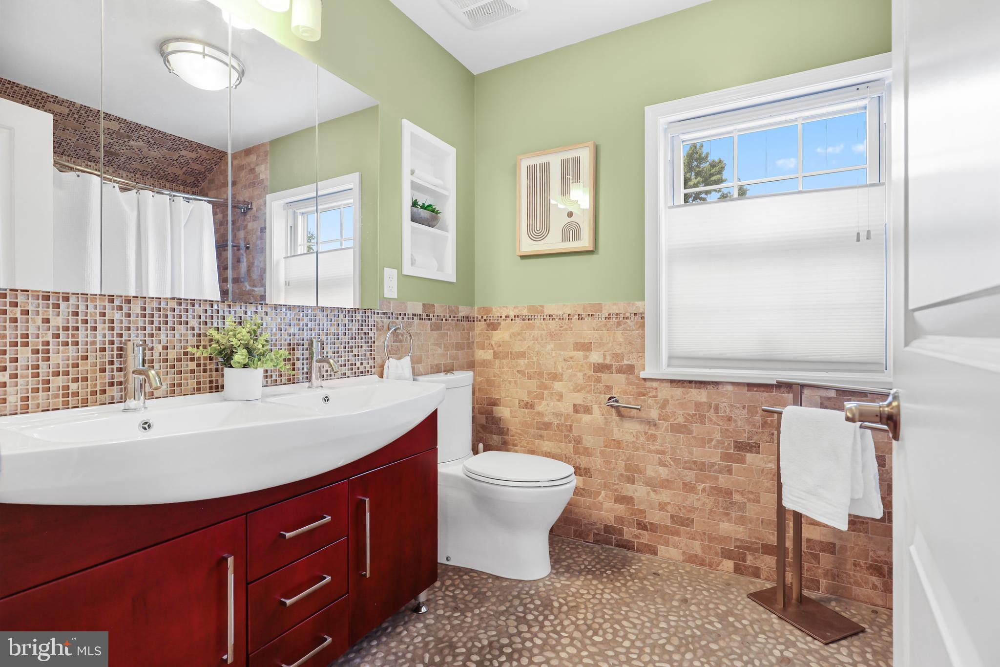 HAMILTON HILLS - Residential