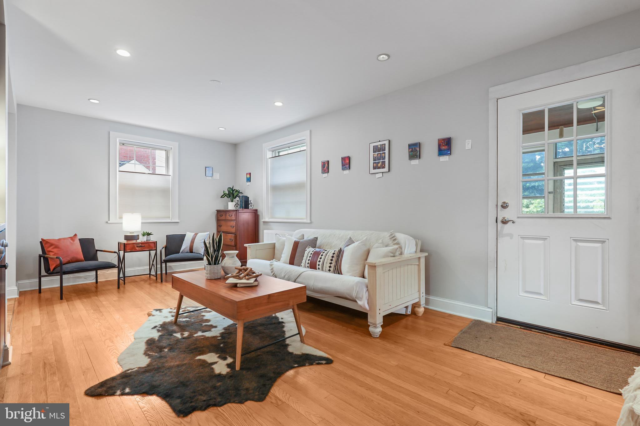 HAMILTON HILLS - Residential