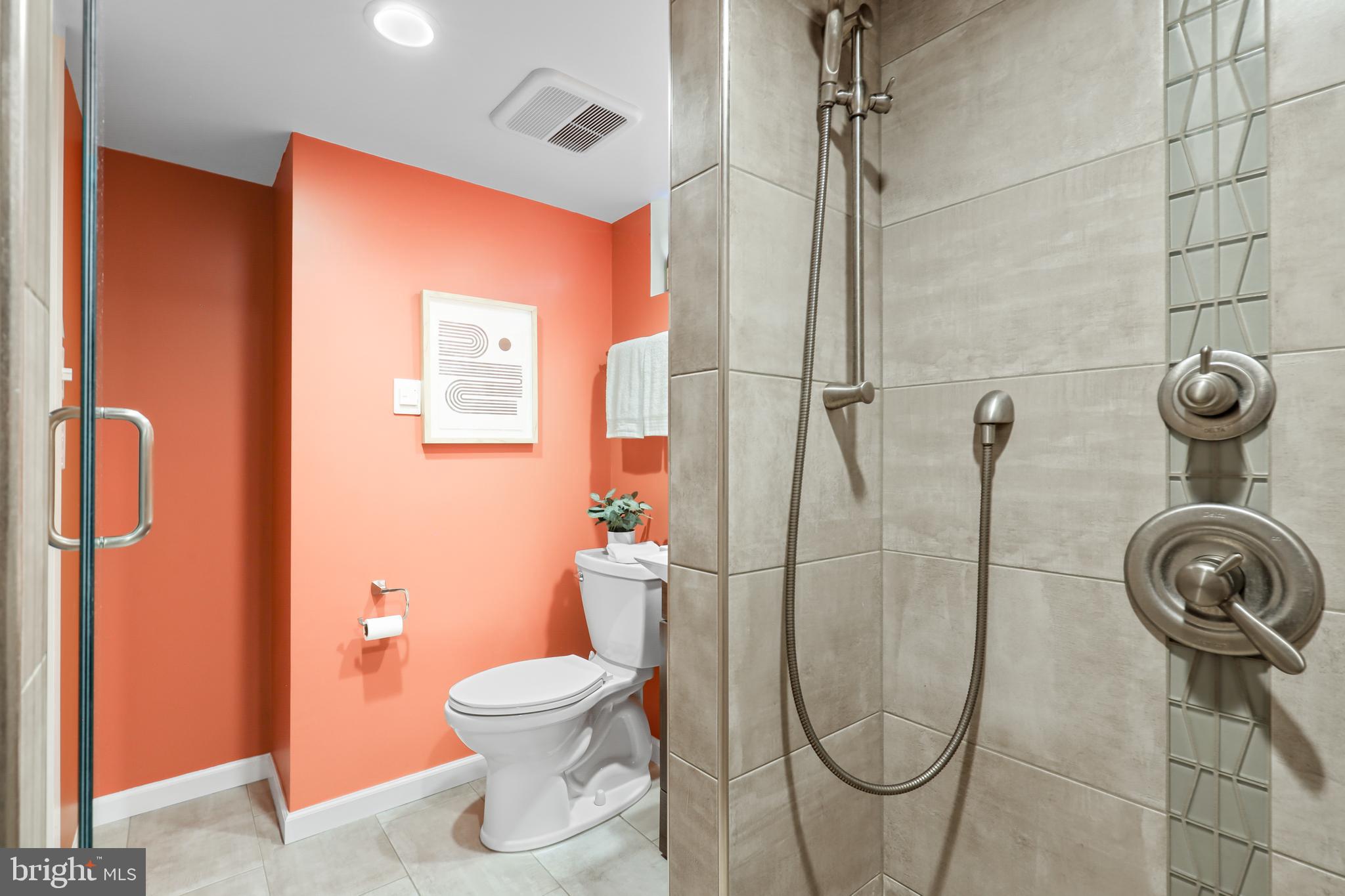 HAMILTON HILLS - Residential